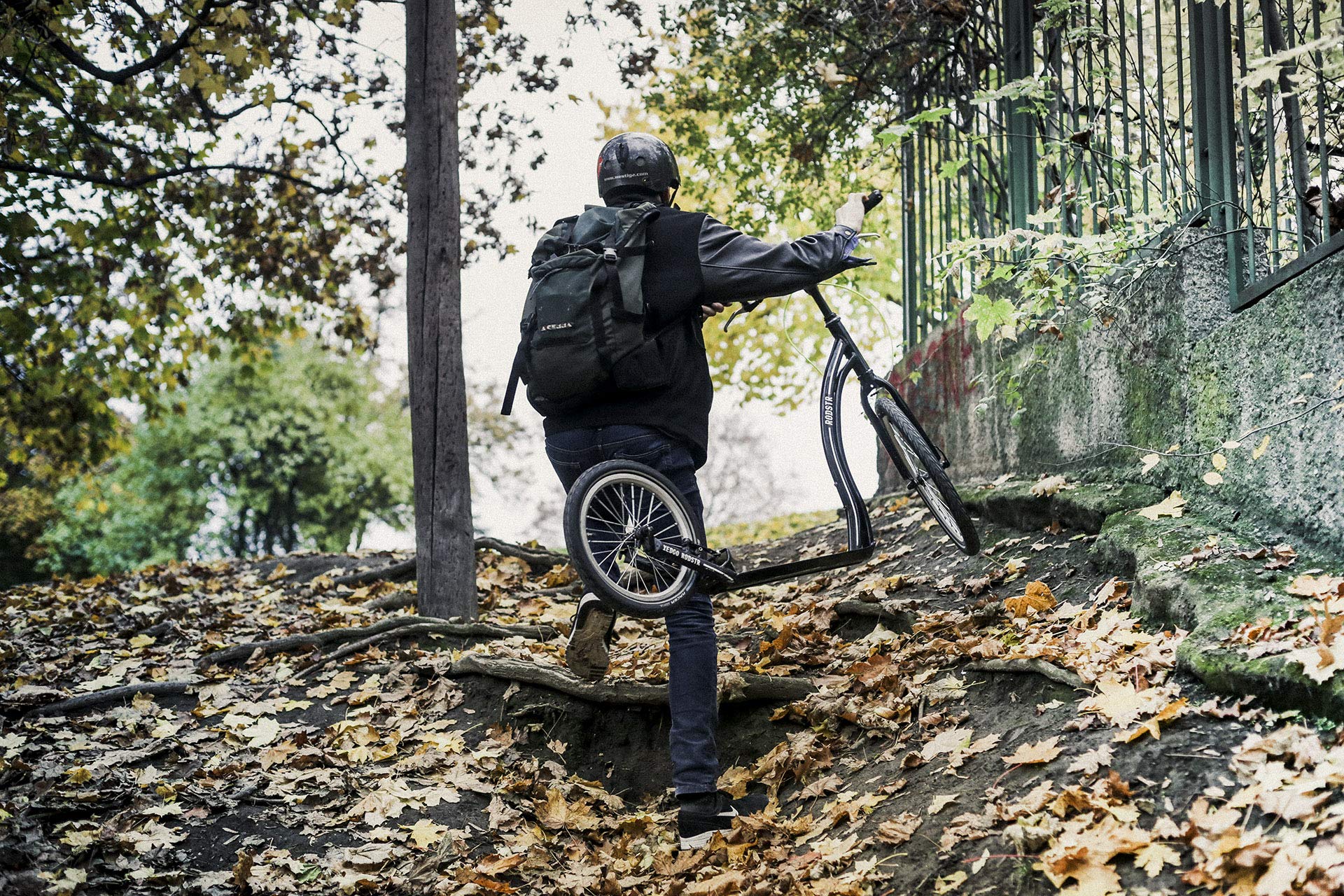 YEDOO Rodstr Tretroller - bis 150 kg, Kickscooter mit Luftreifen 20/16 - Roller Scooter für Erwachsene aus Aluminiumlegierung mit verstellbaren Lenker, Dogscooter, Gewicht 7,4 kg, grün/schwarz