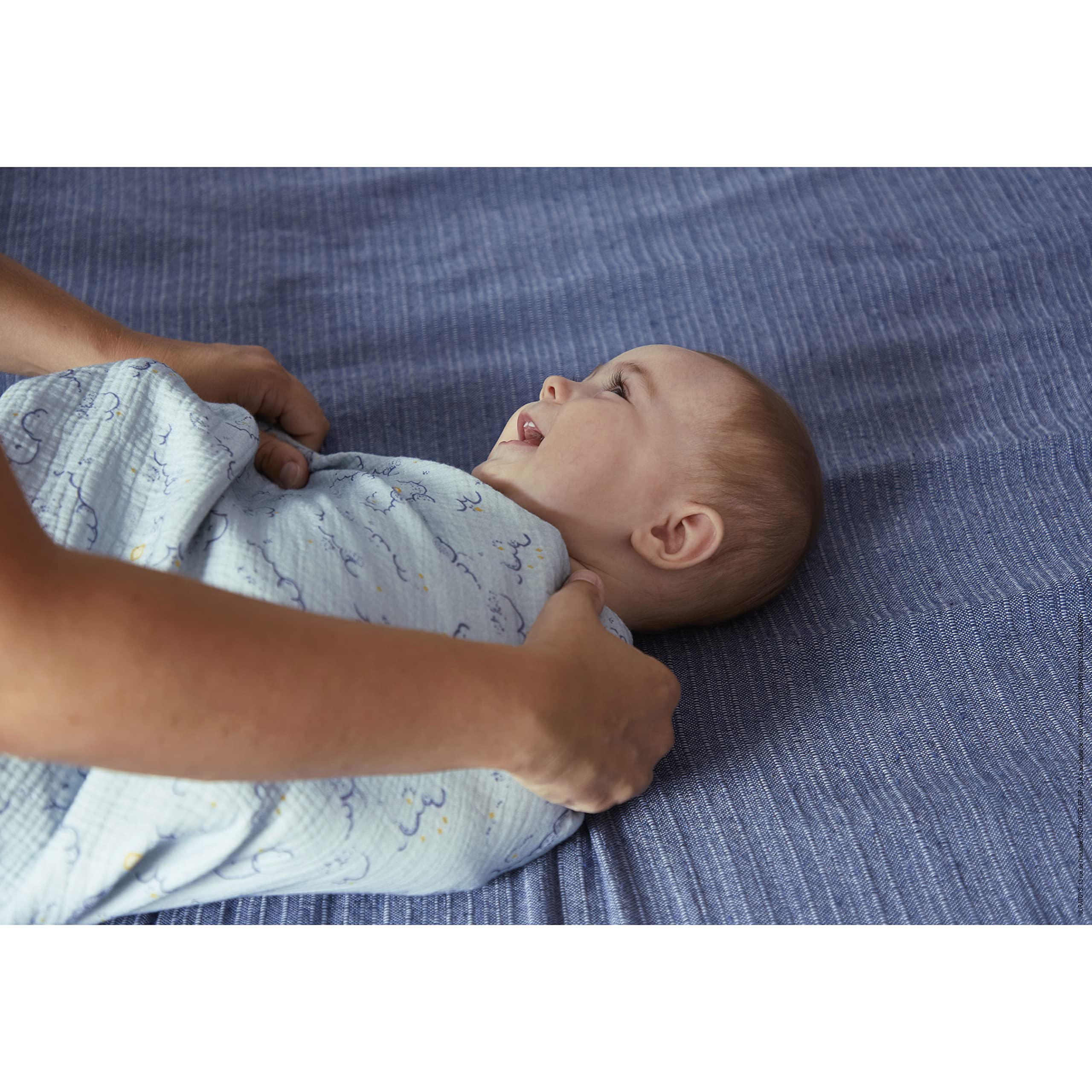 KALOO - Doux Sommeil - Primo Cofanetto Nascita per Addormentare Il Neonato - Libro + Mini Peluche Pecorella + Maxi Coperta Fasciante per Neonato 1 Metro - dalla Nascita, K221008