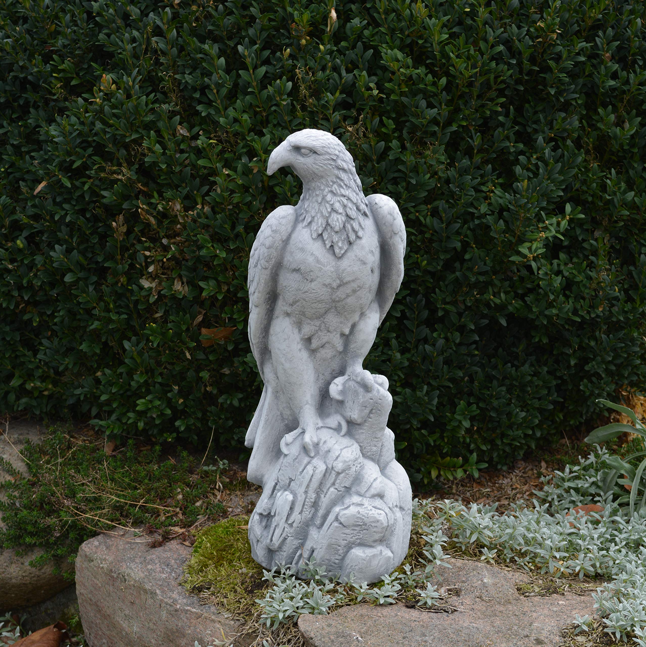 gartendekoparadies.de Mächtiger Adler Steinfigur aus Steinguss, Grau, H. 50 cm, 14 kg, Frostsicher für Außenbereich