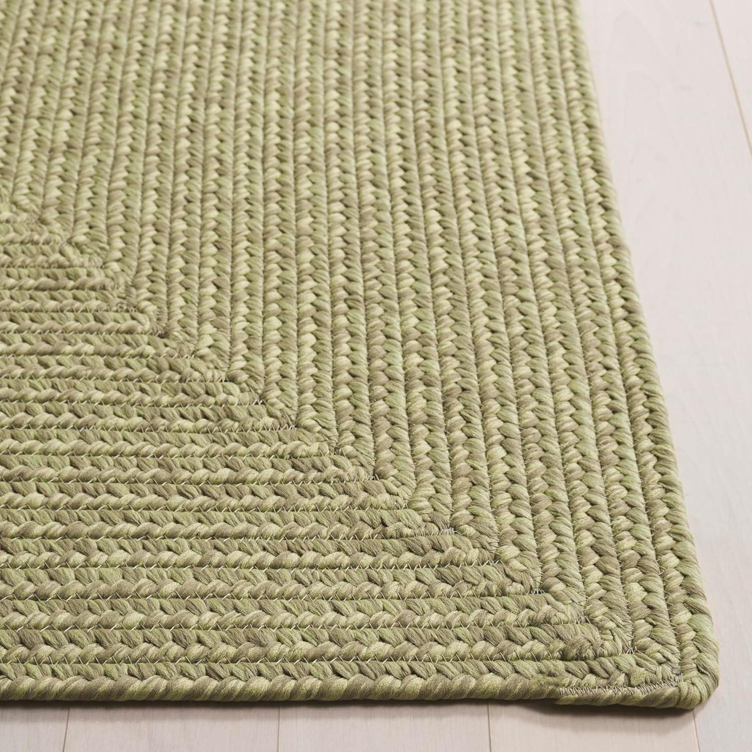 SAFAVIEH Washable Rug Outdoor Braided Collection - 4' Square, Sage Green, Handmade & Reversible, Non-Shedding & Easy to Clean, Ideal for Patio, Backyard, Mudroom (BRD317W)