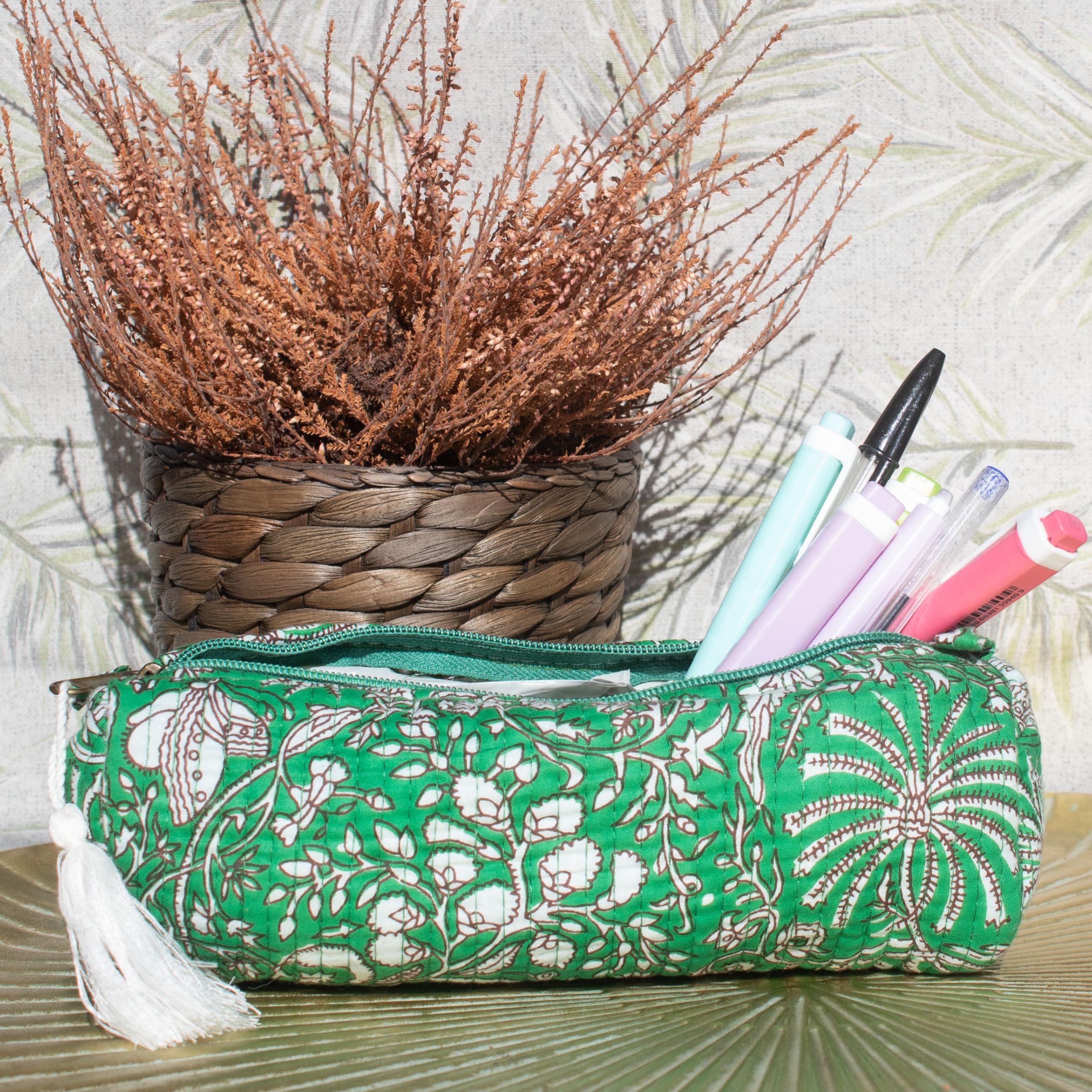 NILUXE DESIGN Estuche de Algodón Acolchado con Cremallera y Flecos - Estampado Variados - Estuche Multiusos - Estuche Maquillaje-Escolar (Ver-Flor)