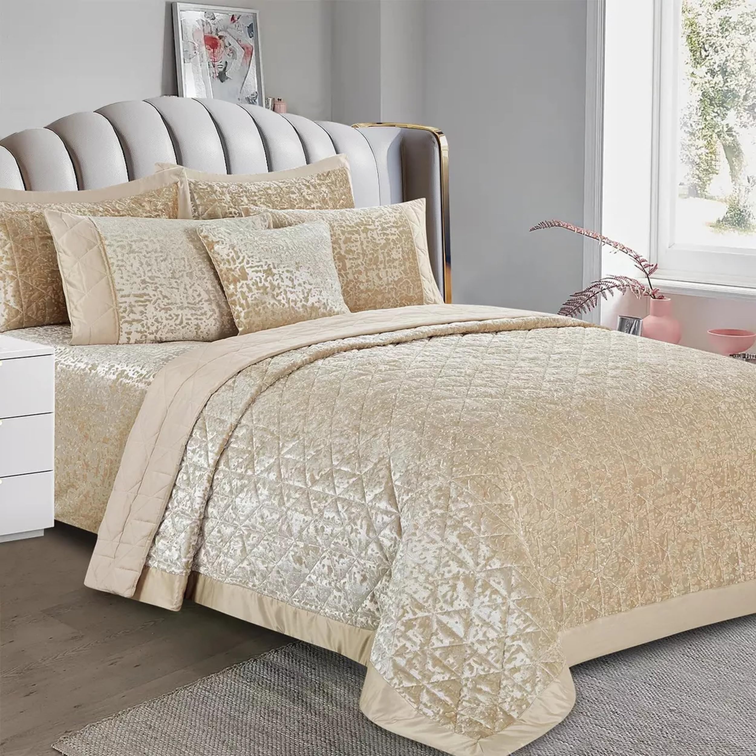 Plush Bedspread Crushed Velvet Quilted Design with Pillow Shams Ultra Soft Velvet and Microfiber Bedding Set (Beige, Double)