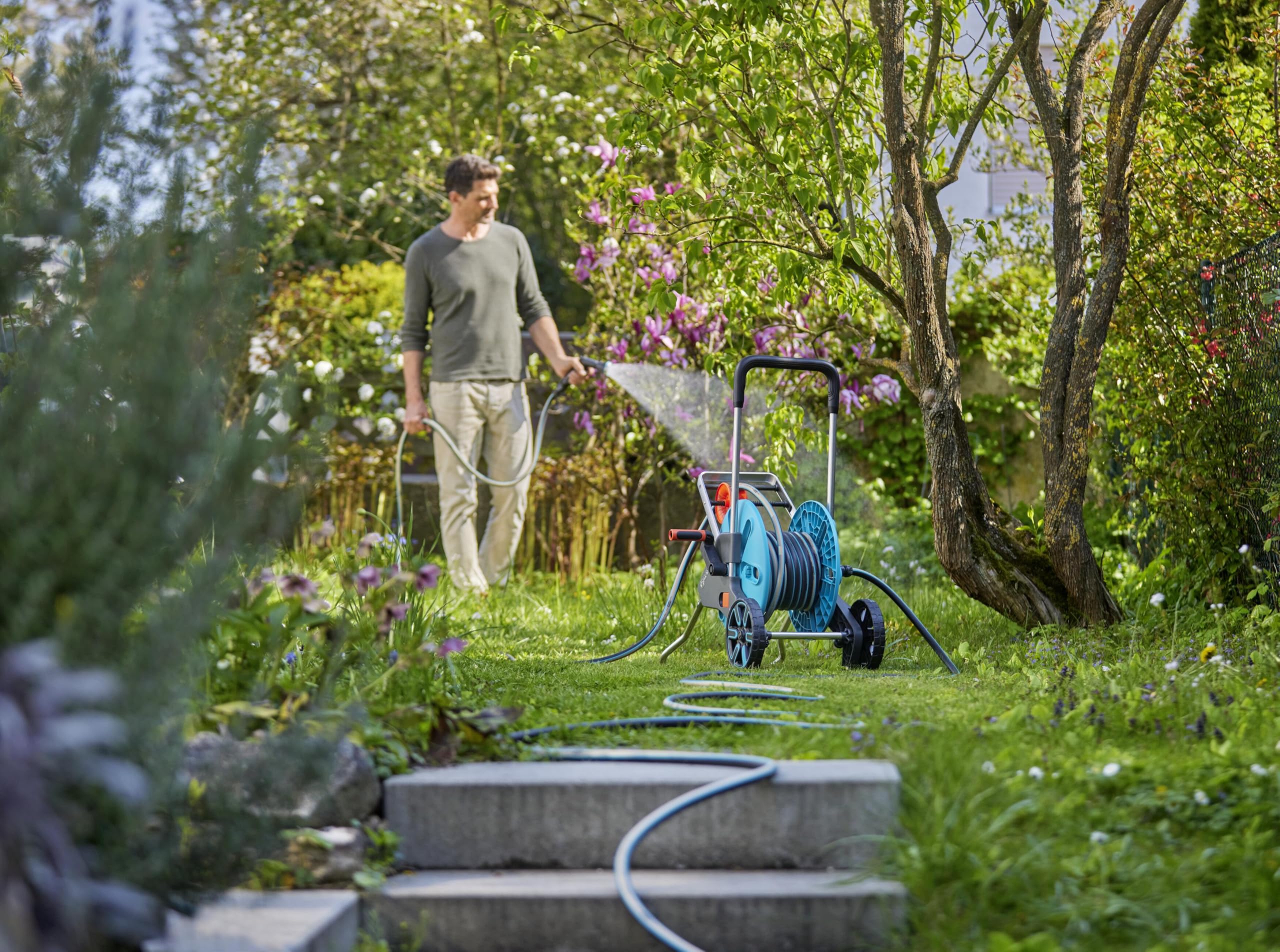 Tuyau Gardena EcoLine 1/2", 20 m sans pièces de système : tuyau d'arrosage durable en plastique recyclé, sans phtalates ni polluants, fonction Power Grip, résistant au gel et aux UV (18930-20)