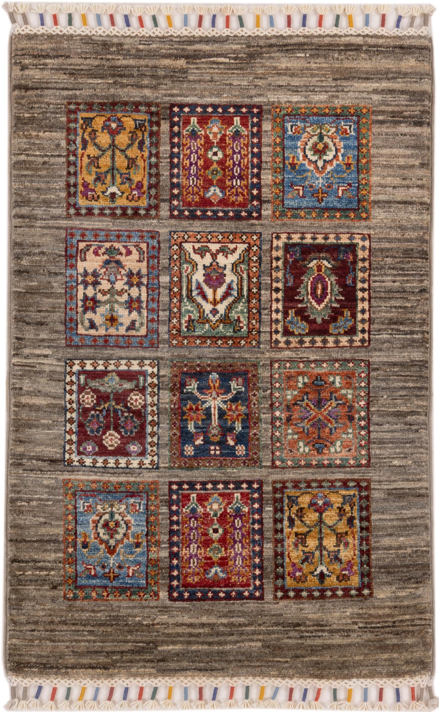 Tapis Pakistan Arijana Bakhtiari en pure laine pour créer un coin lecture cosy
