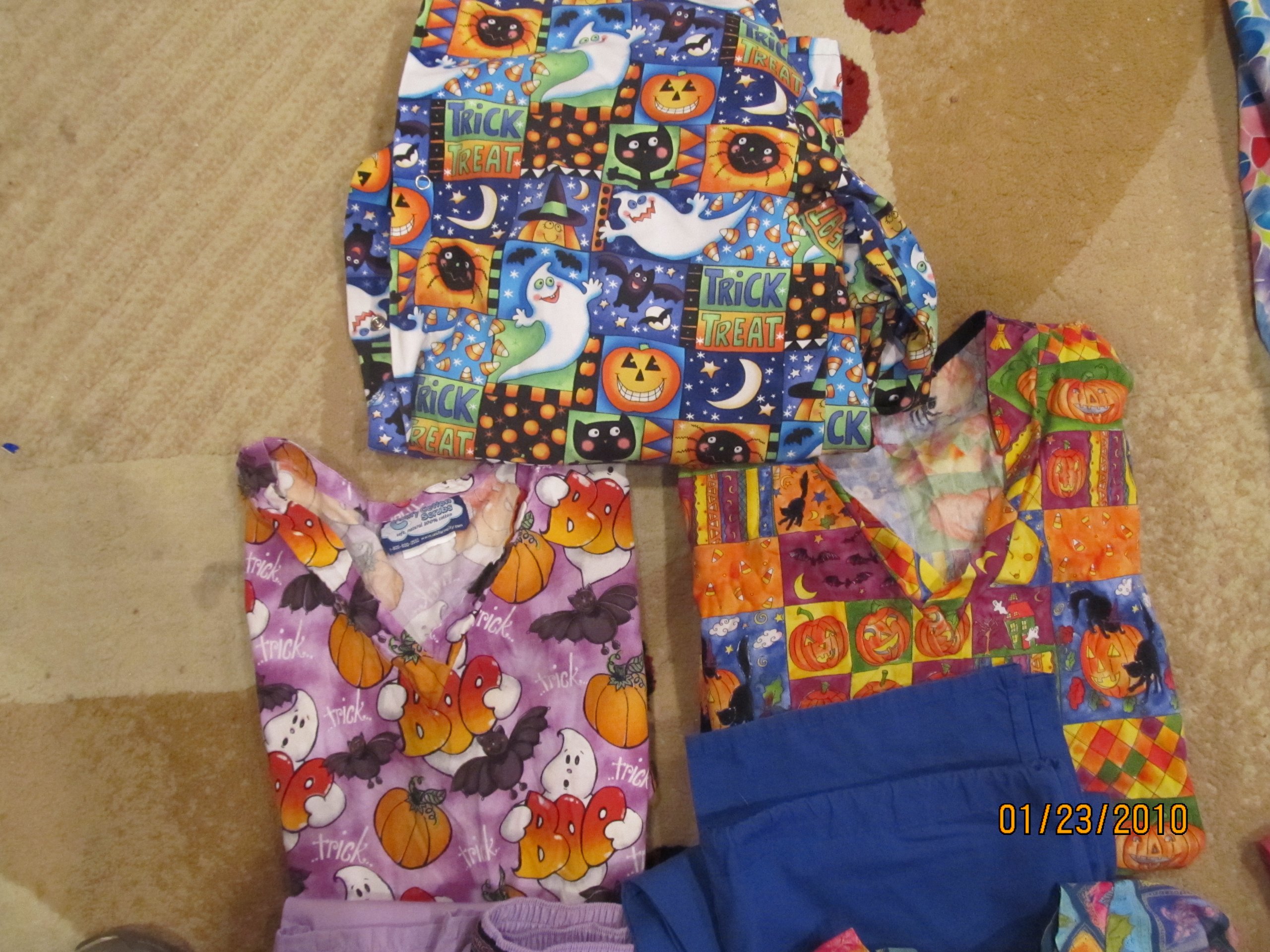 Unisex Scrub Uniform Set - Pack of 3 Sets - Black (Small - Petite)