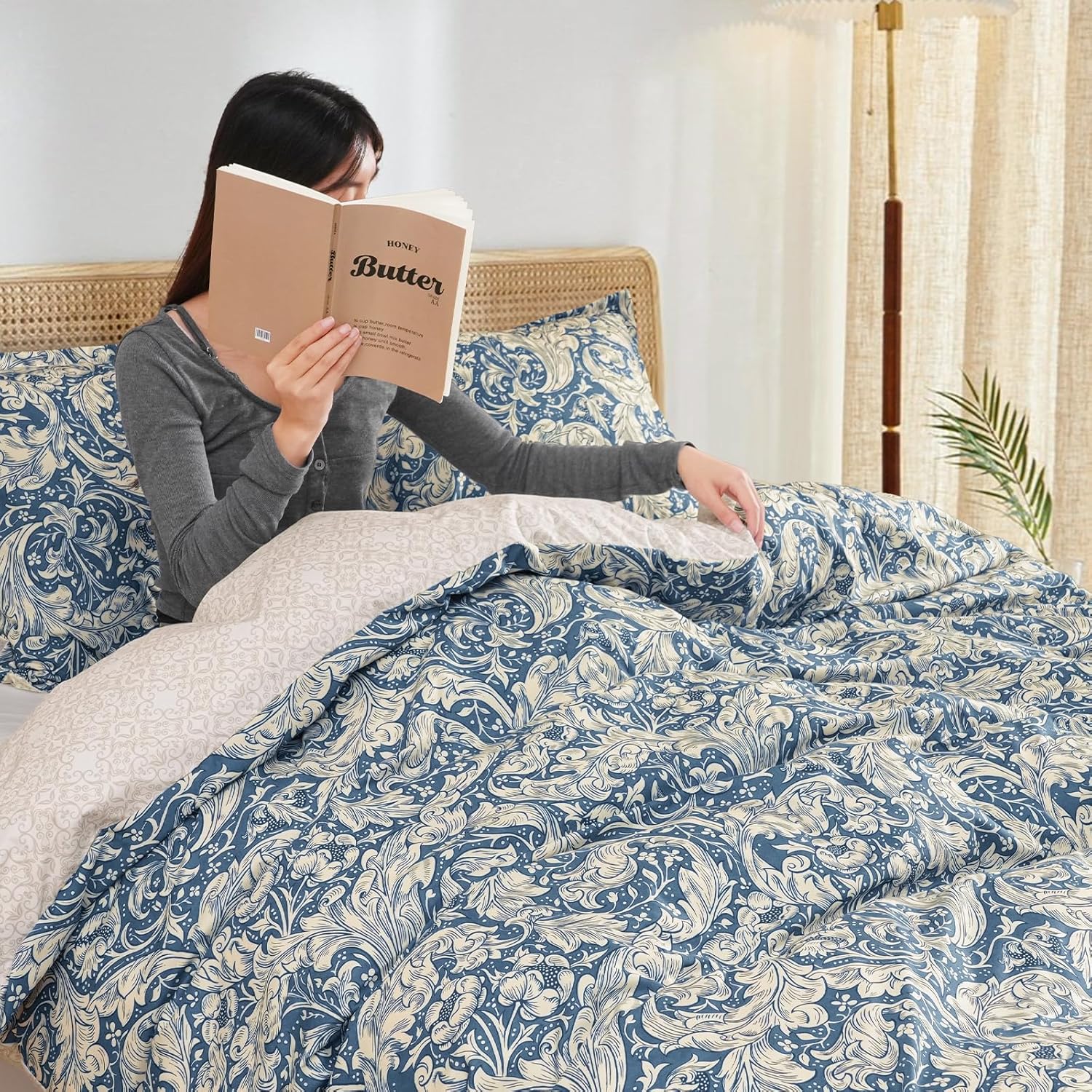 PHF Ultra Soft Floral Duvet Cover Queen Size, Revisible Boho Printed Vintage Bedding Set 3 Pieces, Comfy Durable Morris Garden Duvet Cover Set with 2 Pillow Shams, Zipper Closure and 8 Ties, 90"x90"