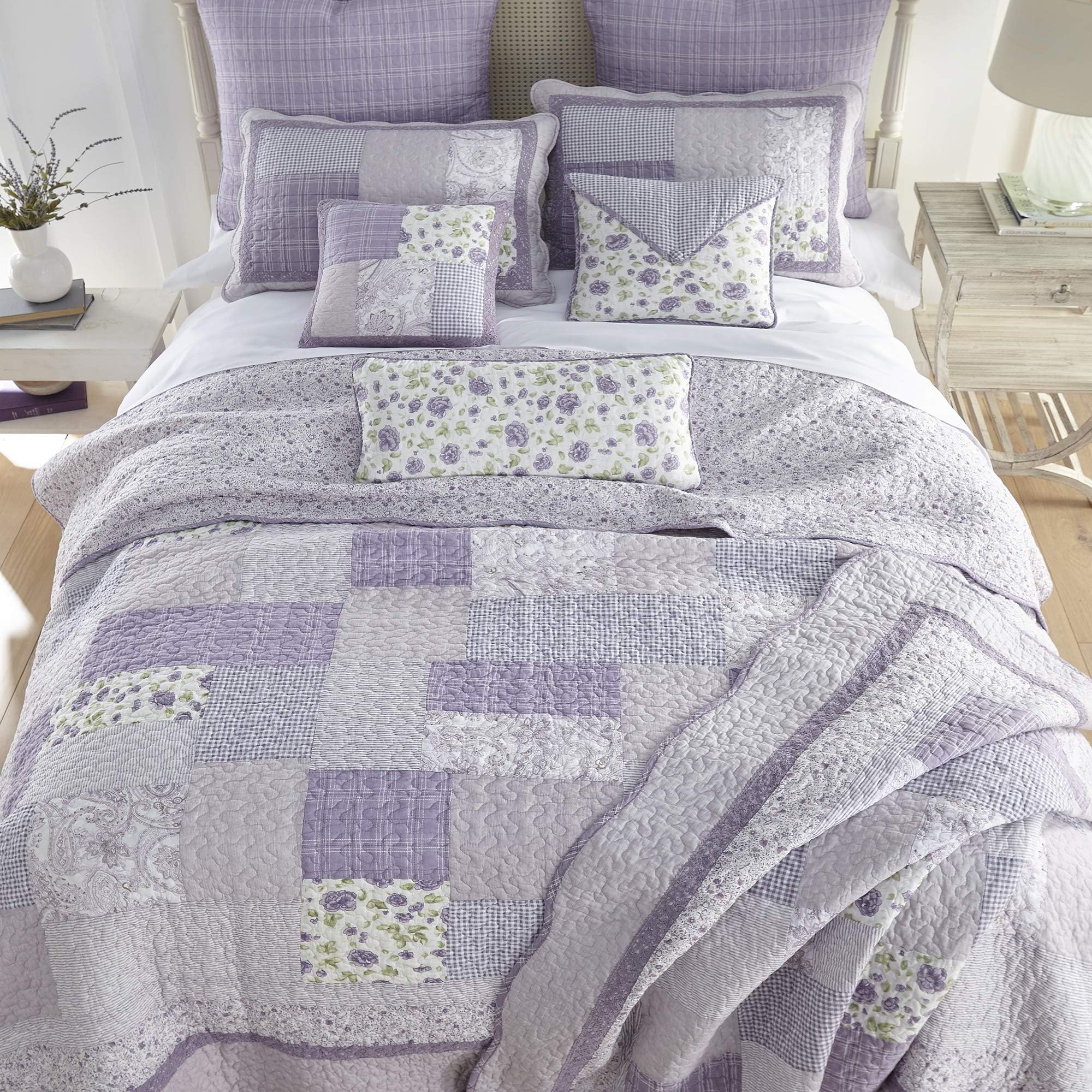 Donna Sharp Lavender Rose Full/Queen Quilt, 90" x 90", White/Green
