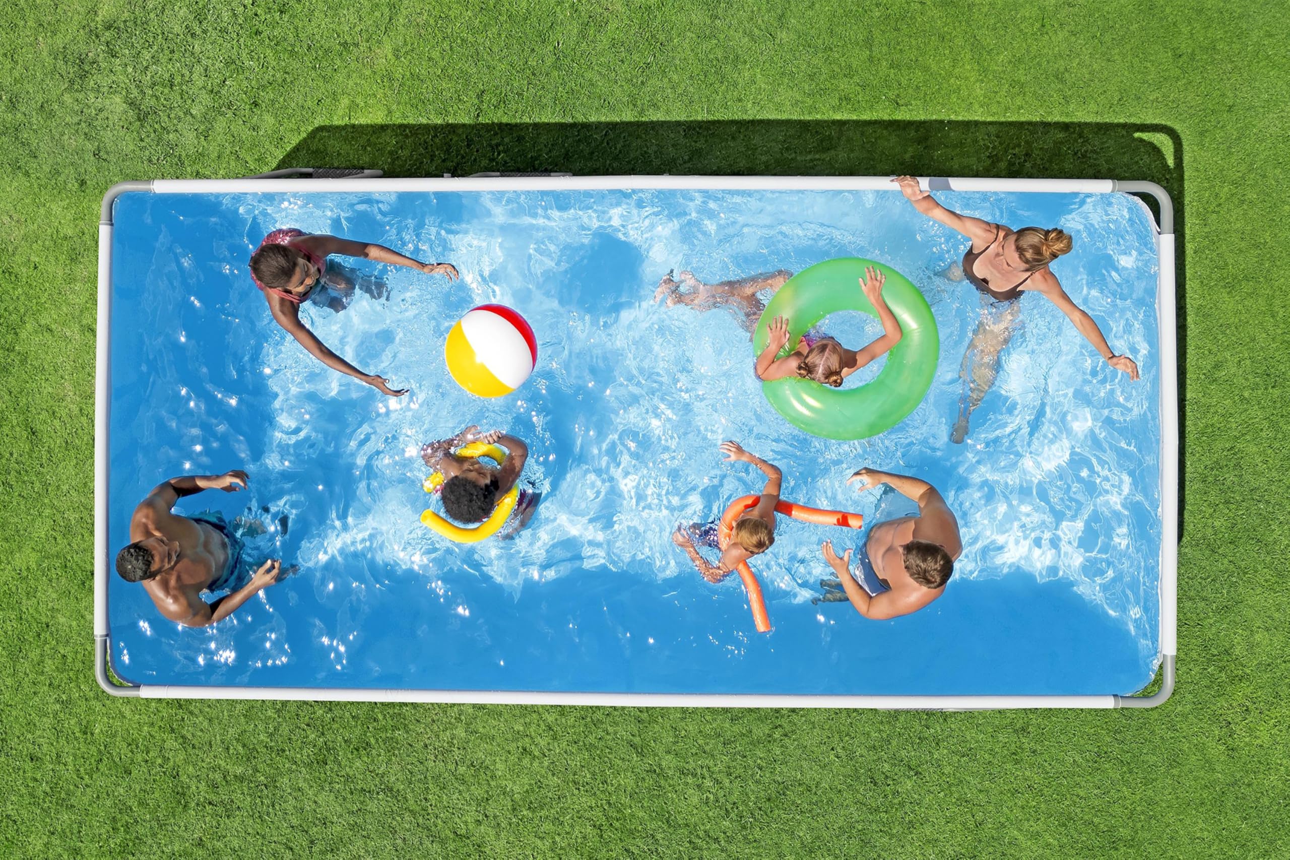 Bestway Steel Pro MAX Frame Pool Komplett-Set mit Filterpumpe, 488 x 244 x 122 cm, 11.532 Liter, Rattan-Optik, Splashview Bullaugen, Sicherheitsleiter, Abdeckplane, Filterkartusche, Schiefergrau