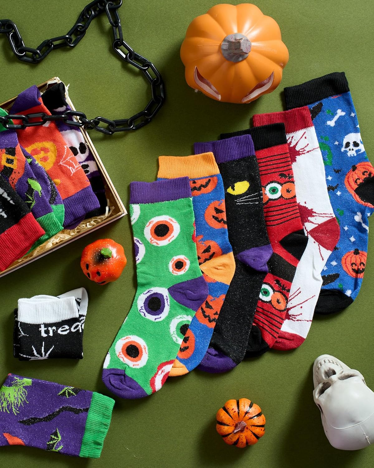 Ramede 48 Pairs Halloween Socks Bulk Novelty Pumpkin Ghost Bat Spiders Skeletons Pattern Crew Sock Gifts for Women Men