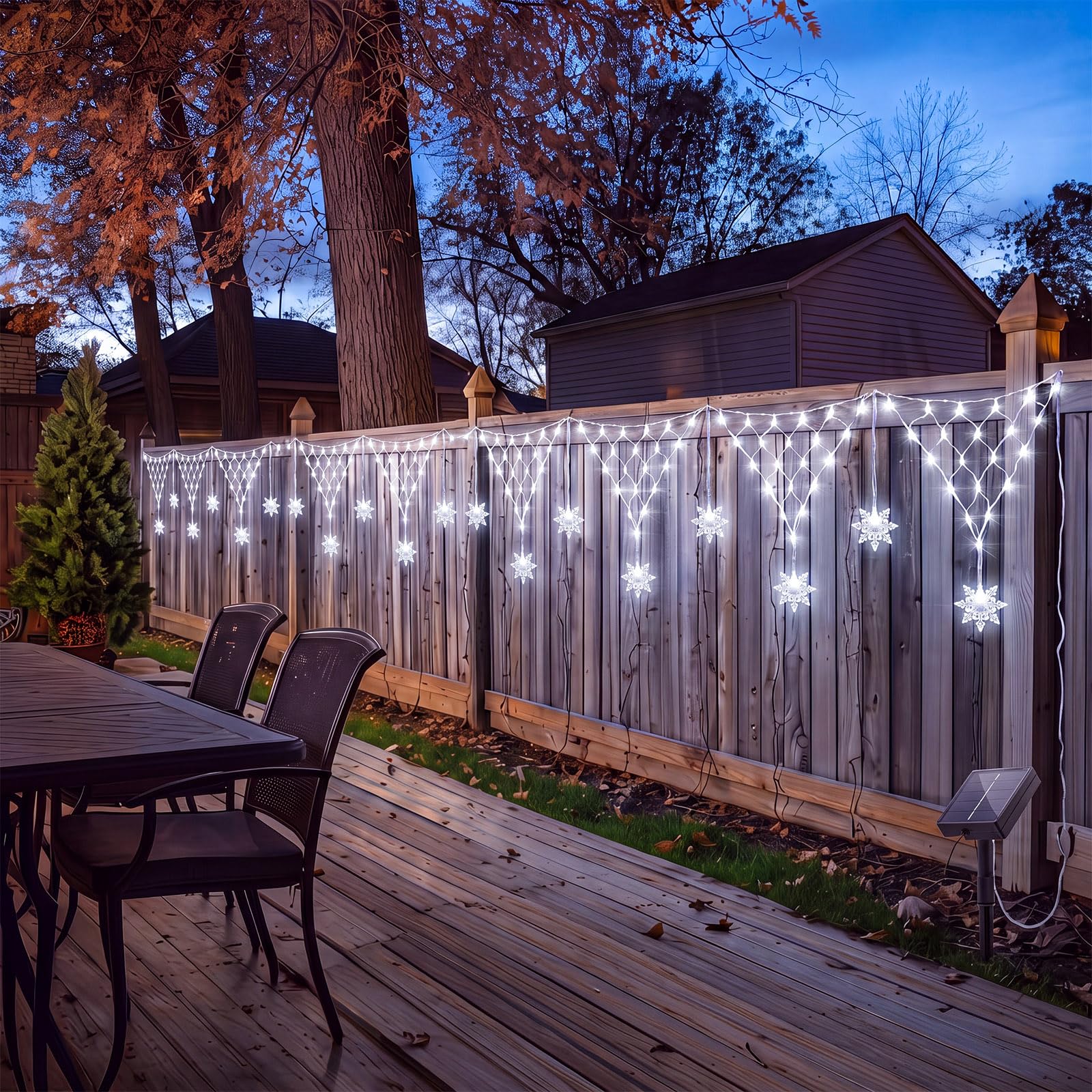 Lewtemi 2 Stück 4 m Schneeflockennetz Weihnachten Outdoor Zaun Lichter Kaltweiß Solar Vorhang Lichter mit 8 Beleuchtungsmodi, wasserdichte Weihnachtszaun Dekorationen für Hof, Terrasse, Traufe Garten