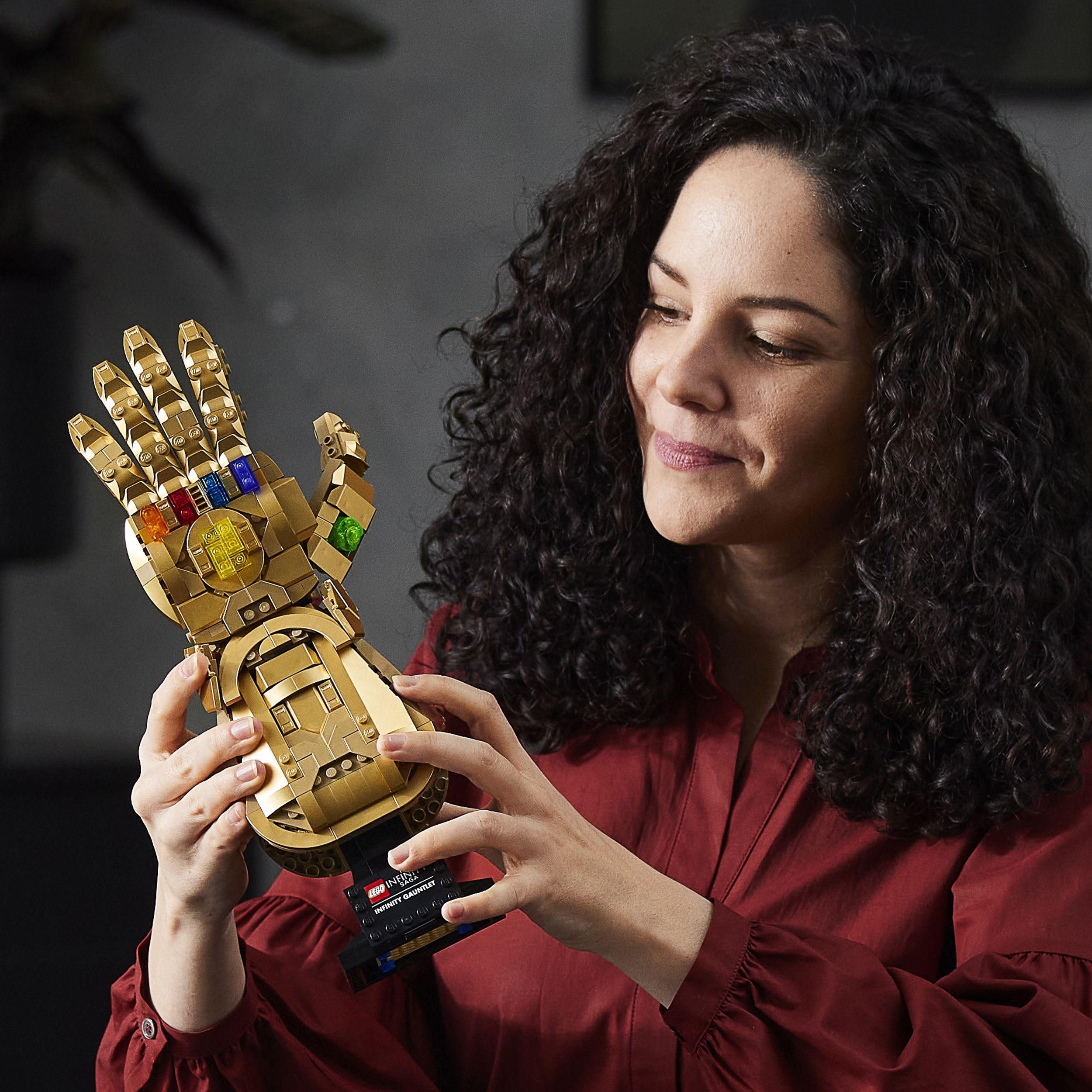LEGO Marvel Guanto dell’Infinito di Thanos, Kit Modellismo da Costruire per Adulti Fan dei Supereroi Avengers, Idea Regalo per Uomo o Donna da Collezione 76191