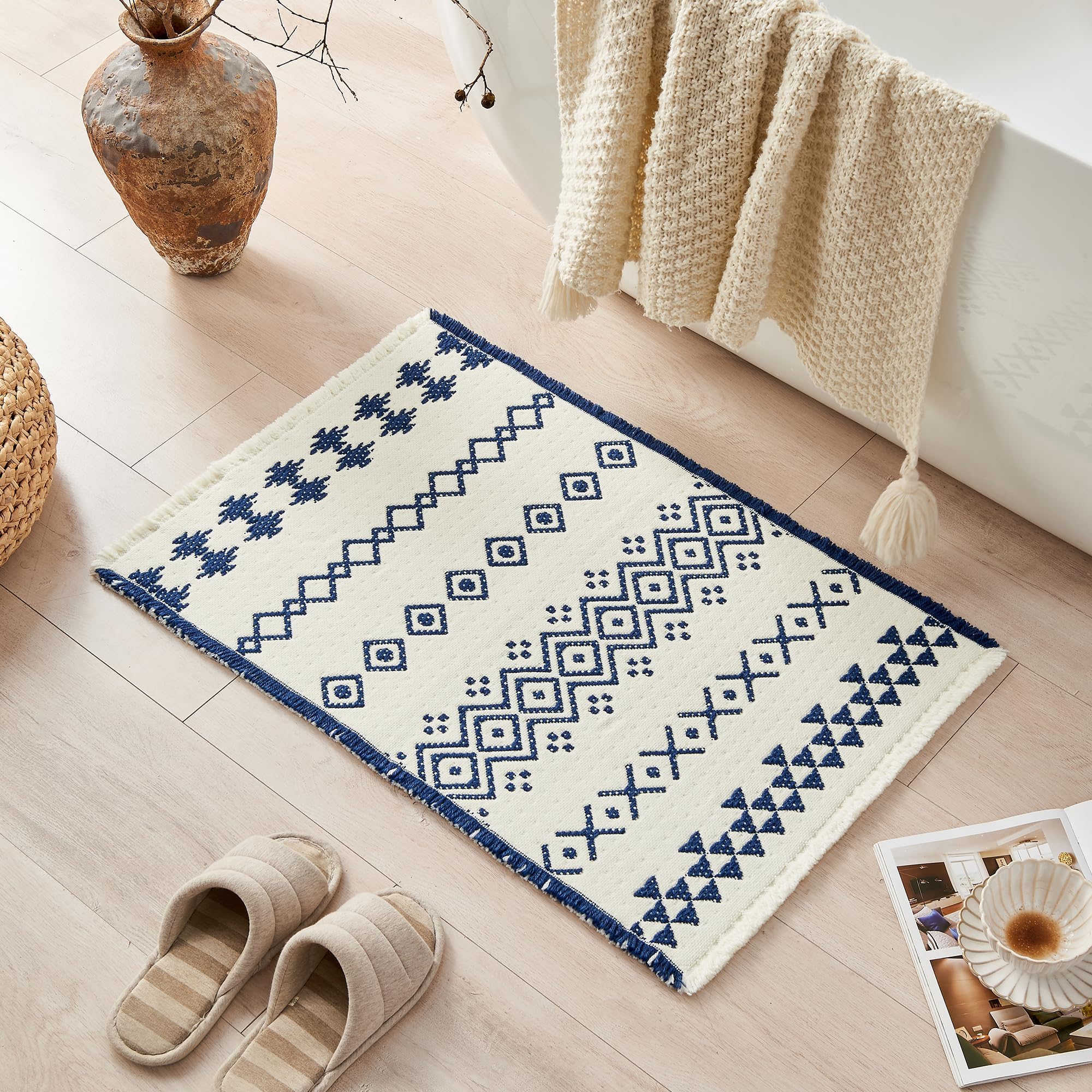 Douceur Boho Bath mat for Bathroom Floor Non Slip, Acrylic Blend Cute Bath Rugs with Tassels, Blue and White Tribal Ethnic Pattern Farmhouse Bathroom