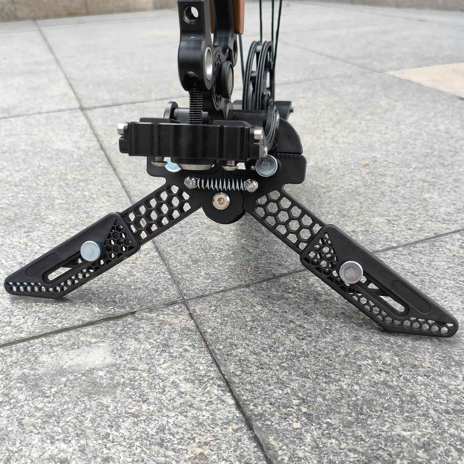 ZSHJGJR Archery Dual-use Compound Bow Stand Support Folding Portable Clamp Holder Adjustable Length and Width for Hunting or Competitive Sports Accessories