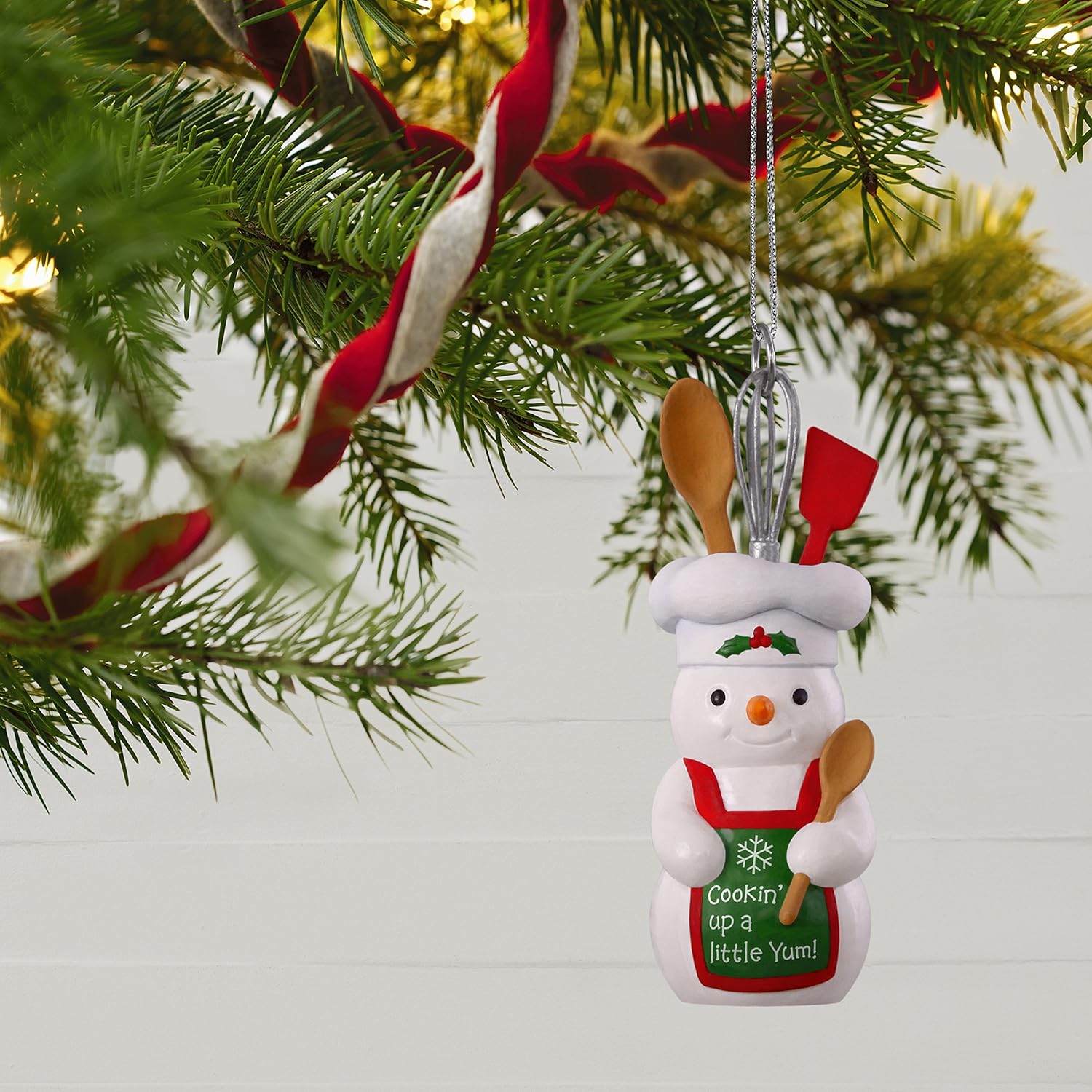 Hallmark 1599QGO2153 Cookin A Little Yum Keepsake Christmas Ornaments