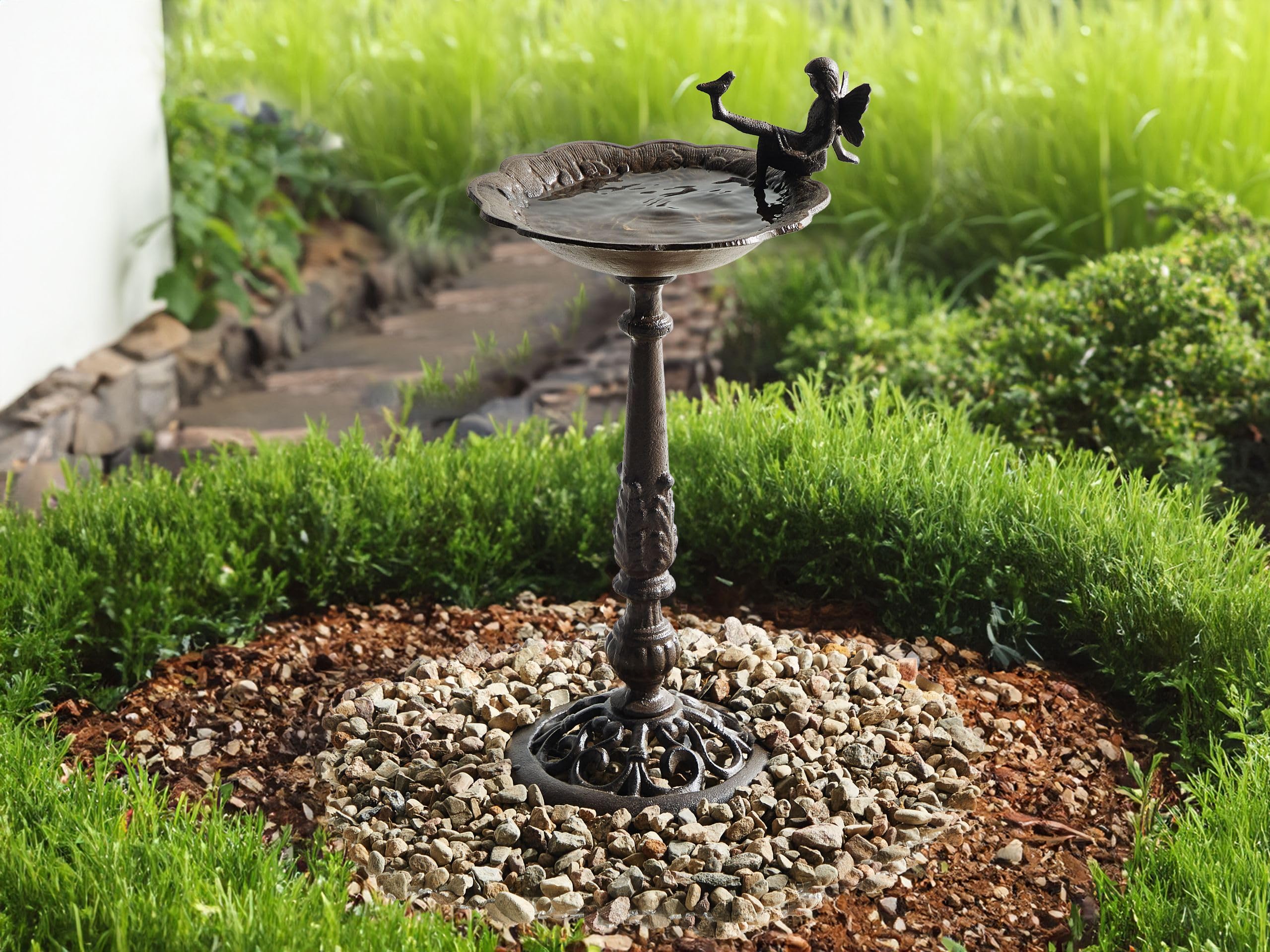 Beliani Stehende Garten Vogeltränke mit Standfuß Feen-Figur Metall braun 53 cm hoch Lark