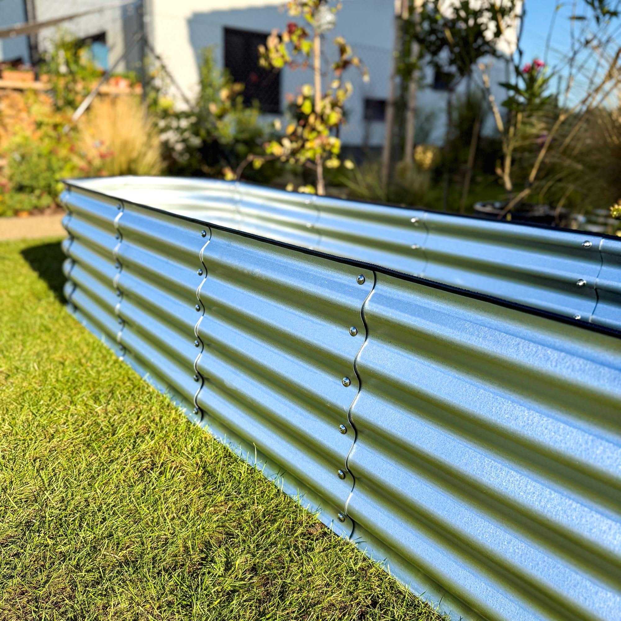 UNIGARDIA Aiuola Rialzata in Metallo 240 x 60 x 43 cm - Kit Aiuola Rialzata 9-in-1 Modulare - Aiuole Rialzate Antiruggine per Giardino in Acciaio Zn-Al-Mg di Prima Qualità - Durata Minima di 20 Anni