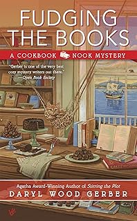 Fudging the Books (A Cookbook Nook Mystery 4)
