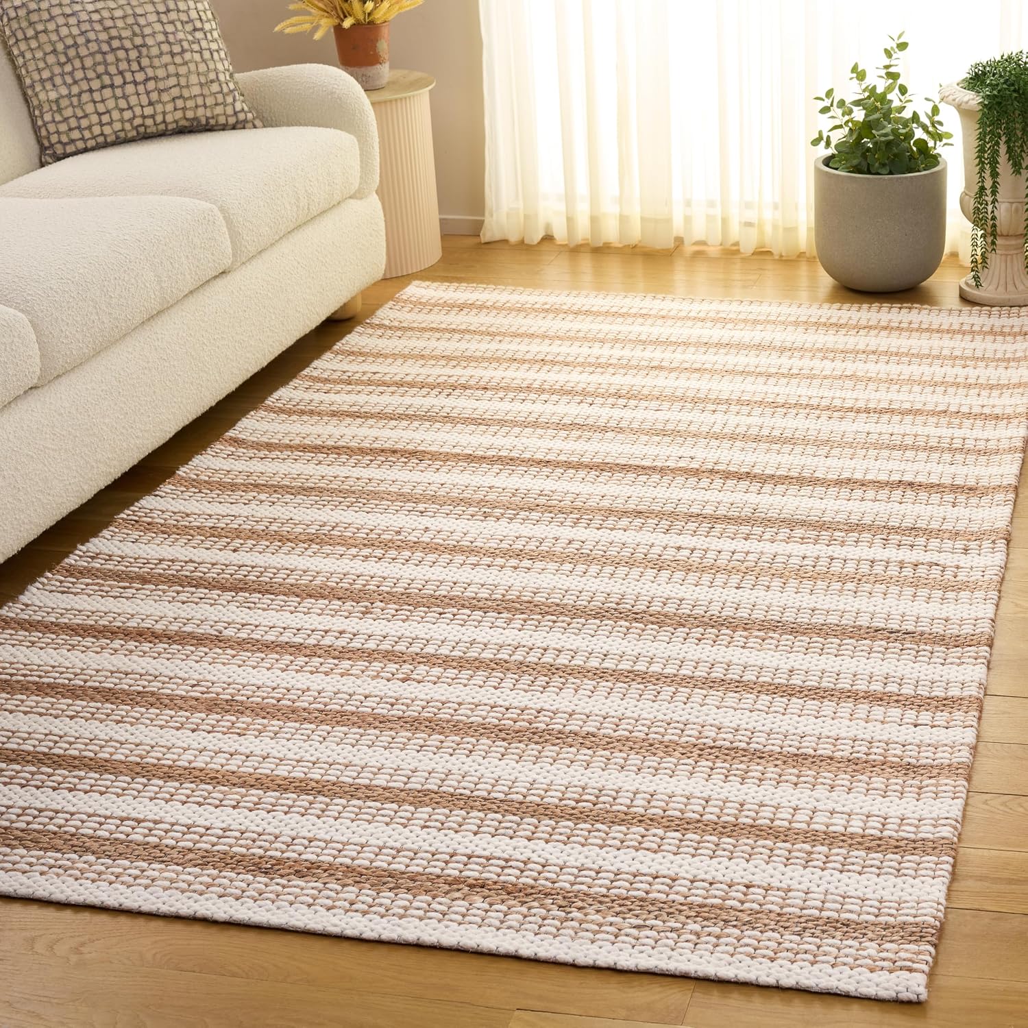 SAFAVIEH Area Rug 5x8 - Natural Fiber Collection - Ivory & Brown, Handmade Wool, Ideal for Living Room, Bedroom, Dining Space (NFB101A)