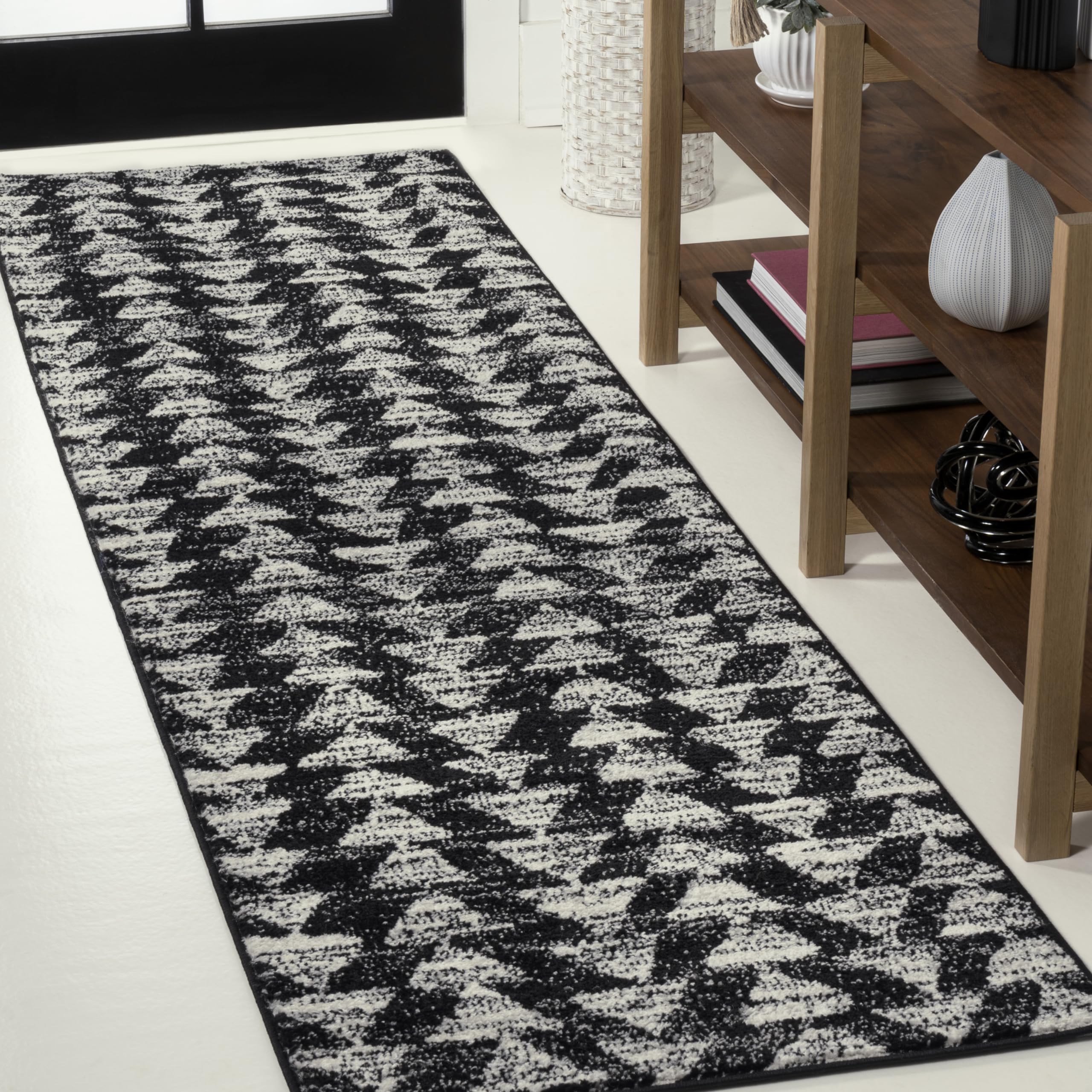 JONATHAN Y Aisha Moroccan Triangle Geometric Black/Cream Runner Rug, 2x8, Contemporary, Modern, Easy-Cleaning for Living Room, Bedroom, Kitchen, Pet Friendly, Non-Shedding (MOH206C-28)