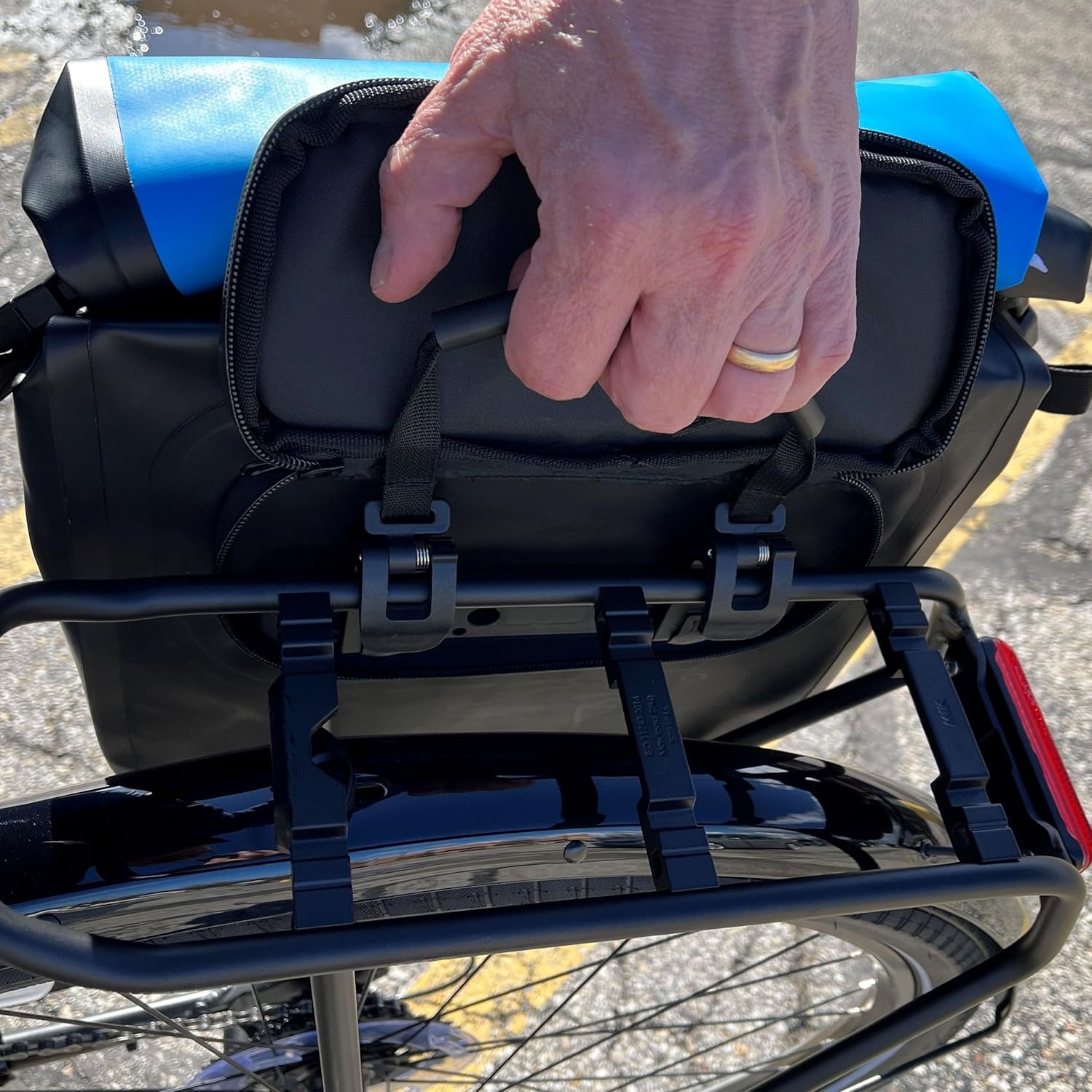 BiKase Donkey Dry Bag Black