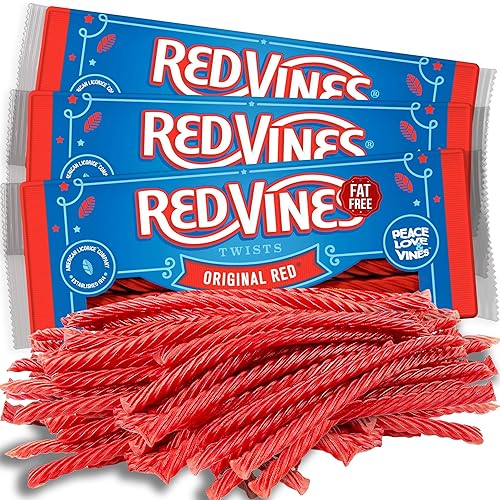 RedVines - Regaliz rojo a granel, paquete de 3, giros originales de regaliz rojo, suaves y masticables a granel de dulces de San Valentín, sin