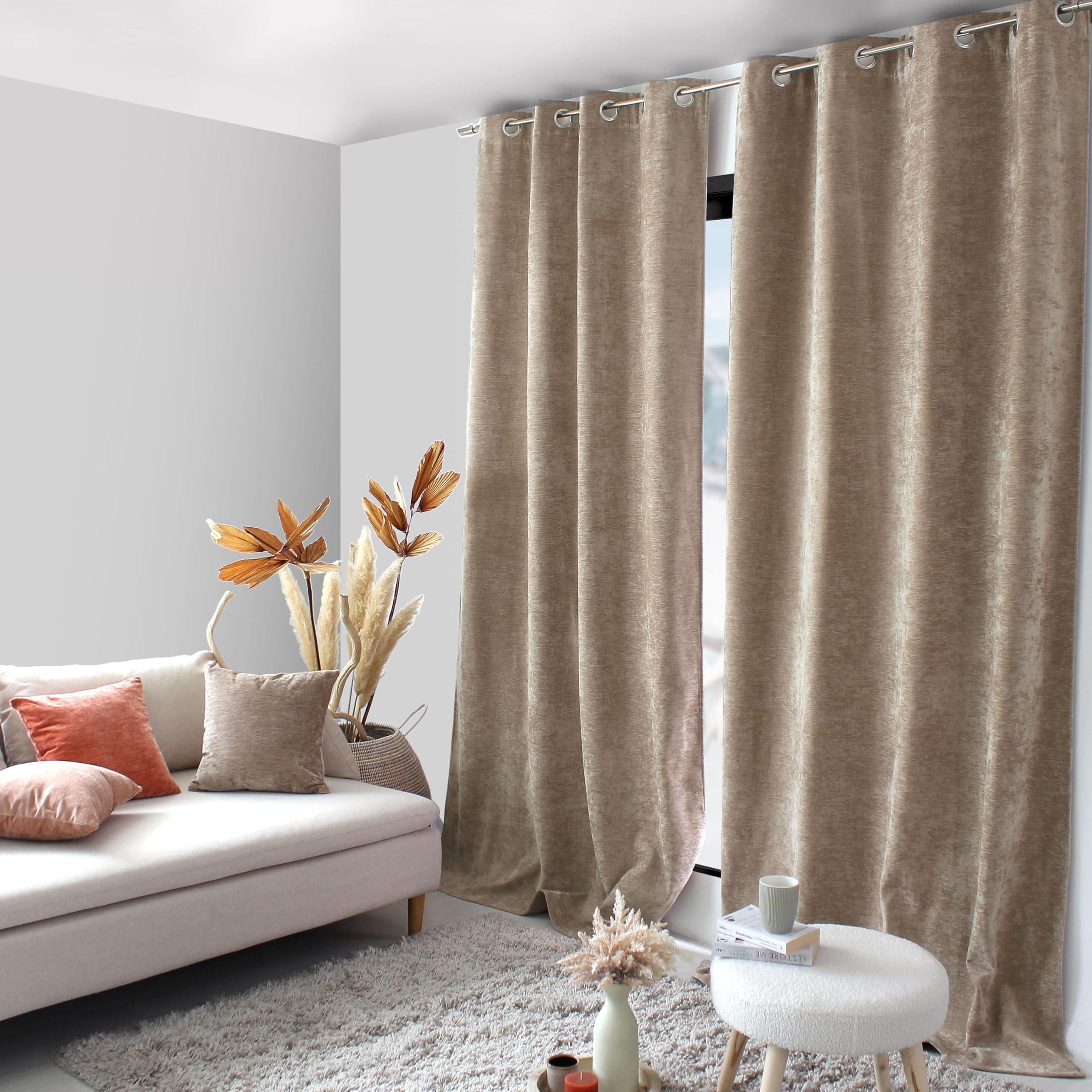 ED ENJOY HOME Rideau Thermique Occultant avec Œillets, Beige Naturel, 140x260cm, 100% Polyester, Velours, Doublure Polaire, Collection Velvet