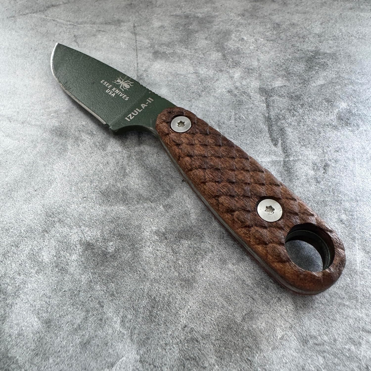 Dragonscale walnut scales compatible with ESEE Izula-II knife