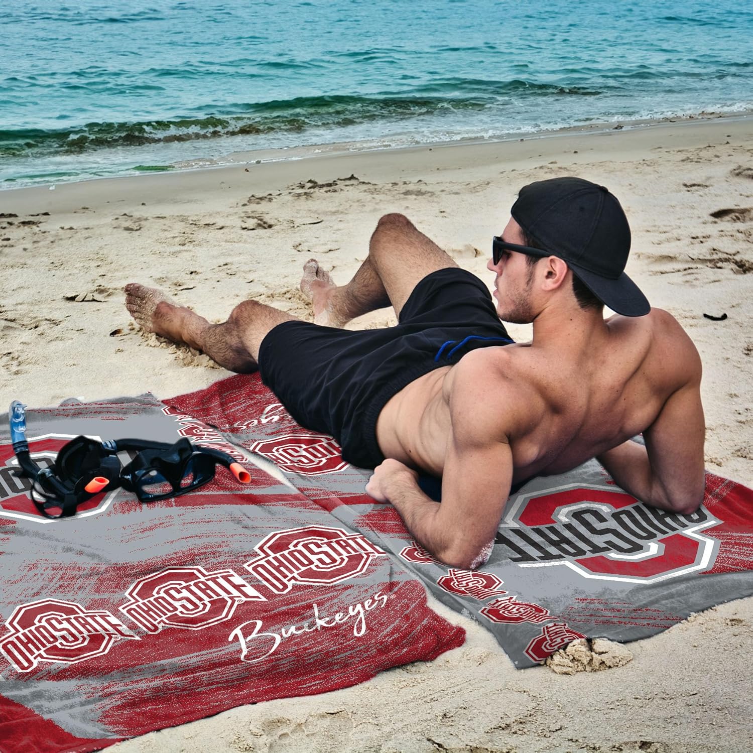 Northwest NCAA Oversized Microfiber Beach Towel, 40 x 72 Inches – Quick Dry, Sand Resistant, Lightweight, Absorbent - Image 2