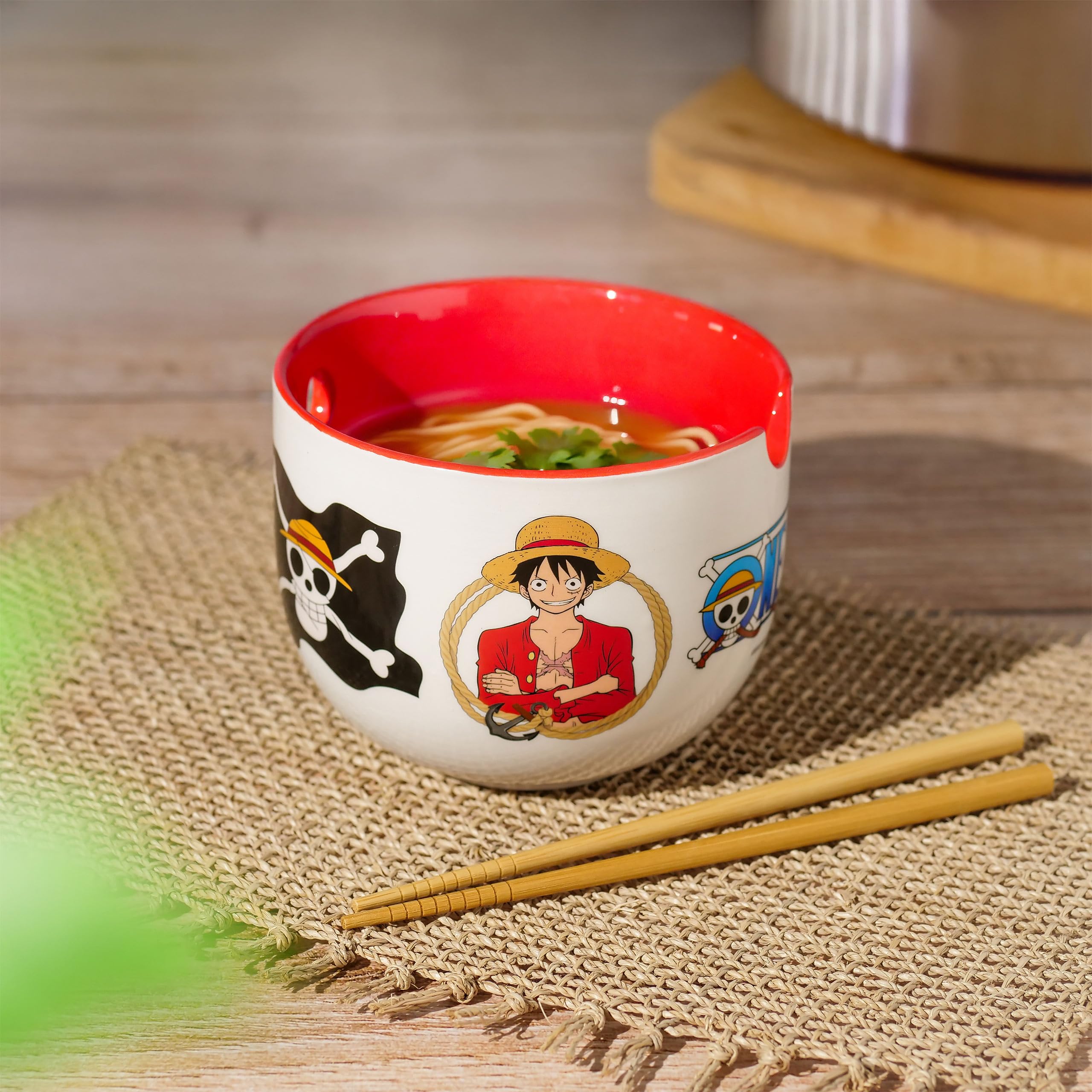 Elbenwald - One Piece - Monkey D. Luffy Ramen - Cuenco con palillos (500 ml, cerámica), color blanco