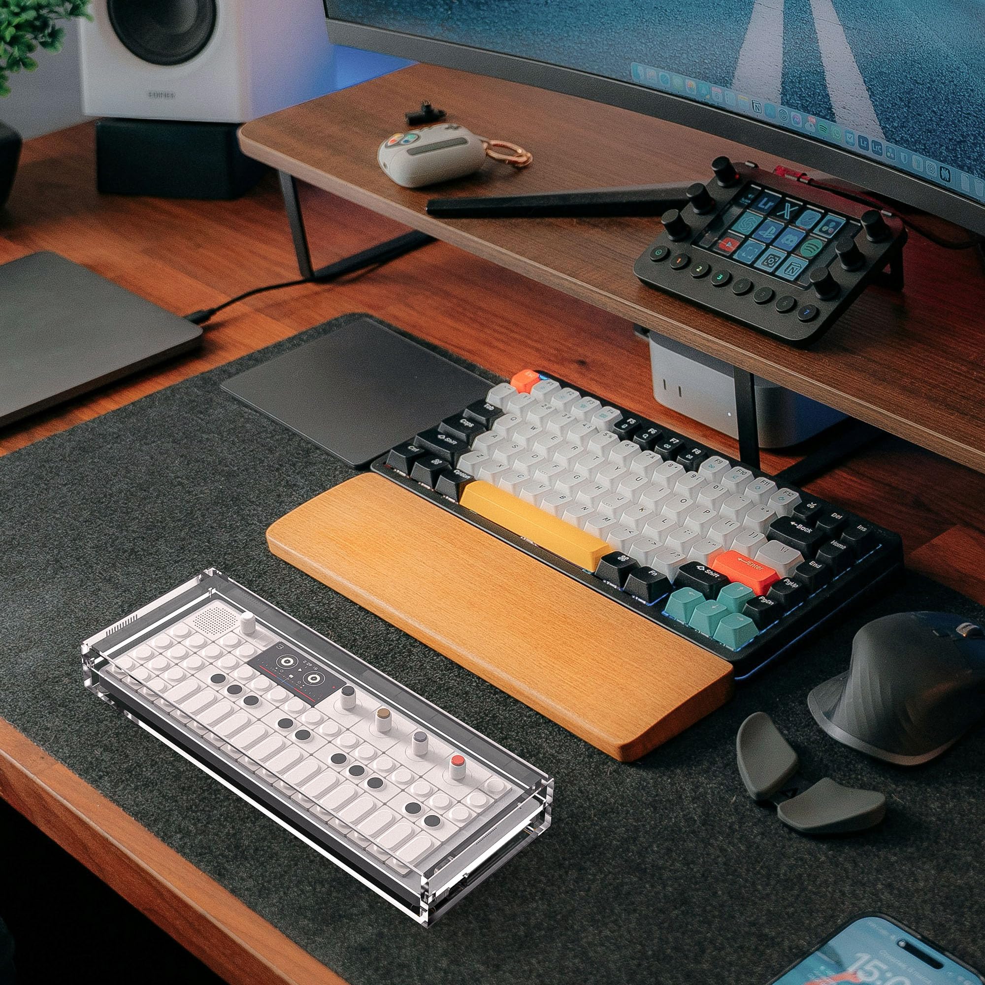 Amazon | Geekria シンセサイザー クリア アクリル製 ケース