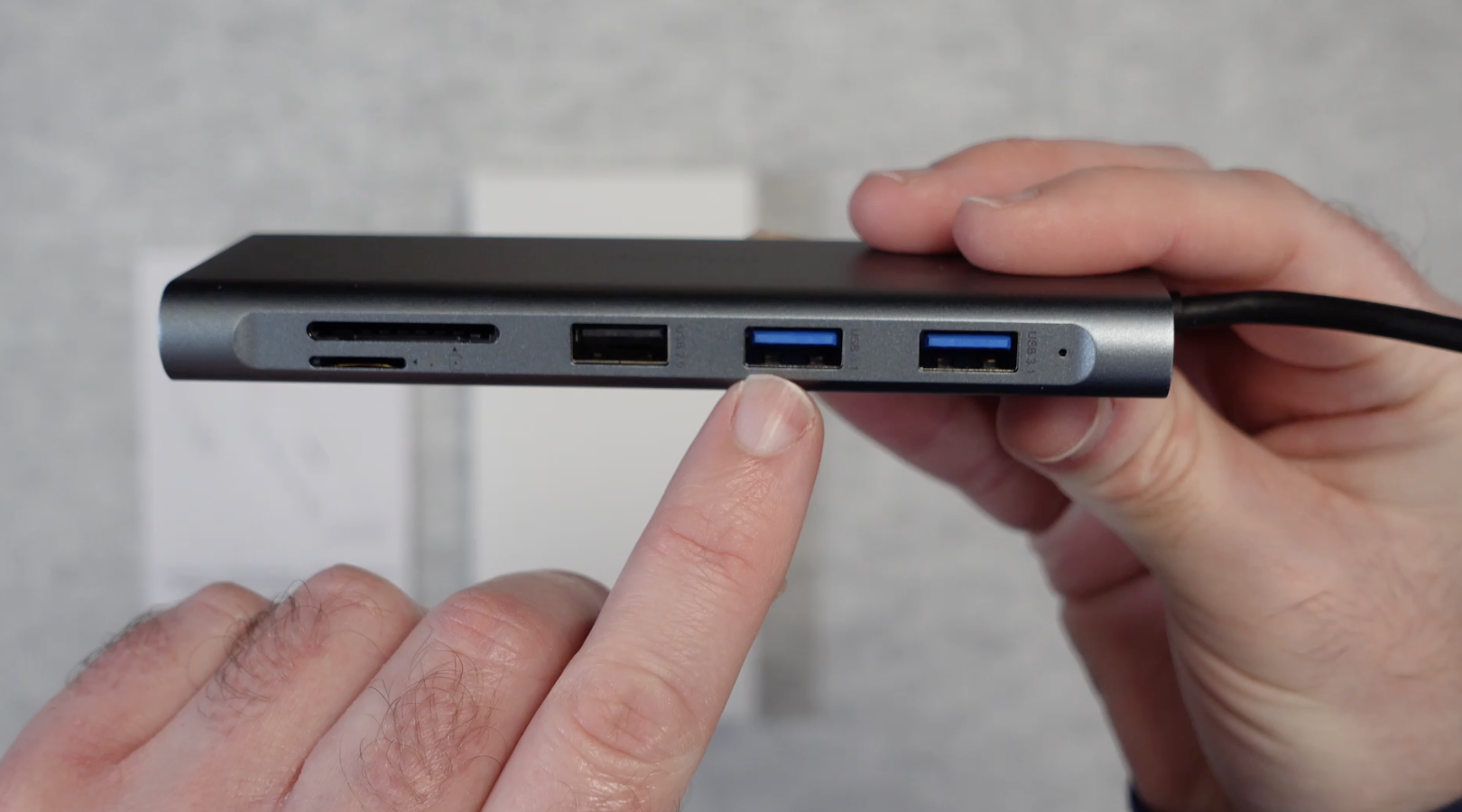 Watch Mosirui RU5A-H2D USB-C Multiport Adapter Review on Amazon Live