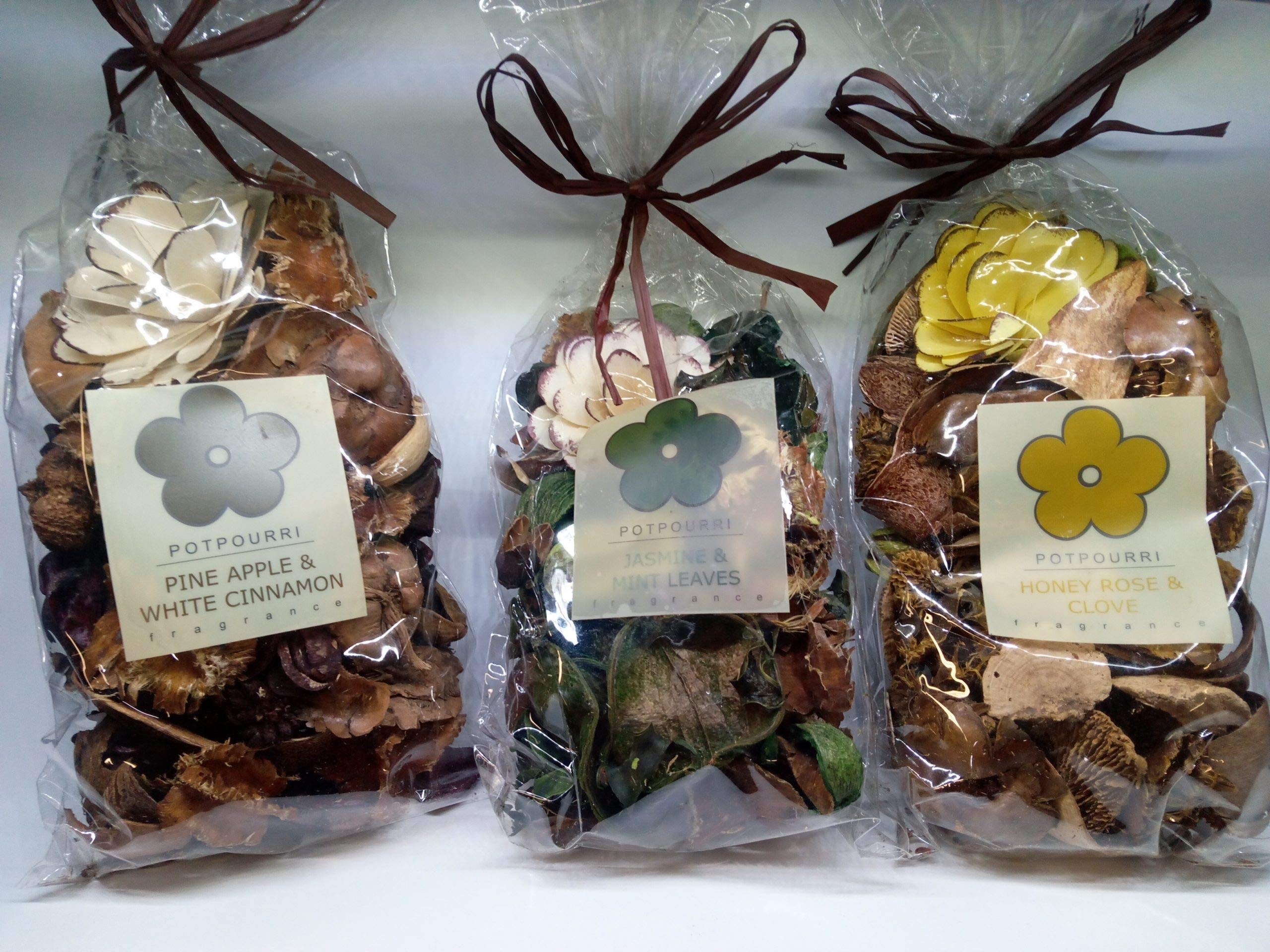 1 Confezione Potpourri (6 Diverse profumazioni in assortimento) da gr. 100.