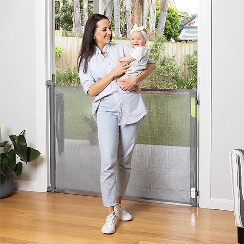 Miniatura 42 de Puerta retráctil Perma Child Safety para bebé, 33 pulgadas de alto x 71 pulgadas de ancho, malla, para escaleras, puertas, perros, mascotas, Negro