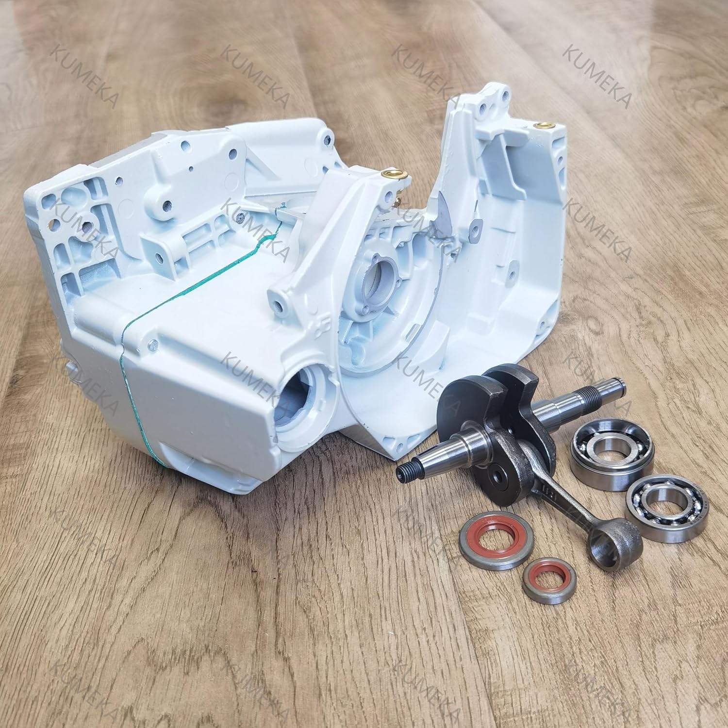 MS260 Crankcase with Crankshaft and Ball Bearing Oil Seals Set Fits Stih-l MS240 MS260 Chainsaw Replacement Parts