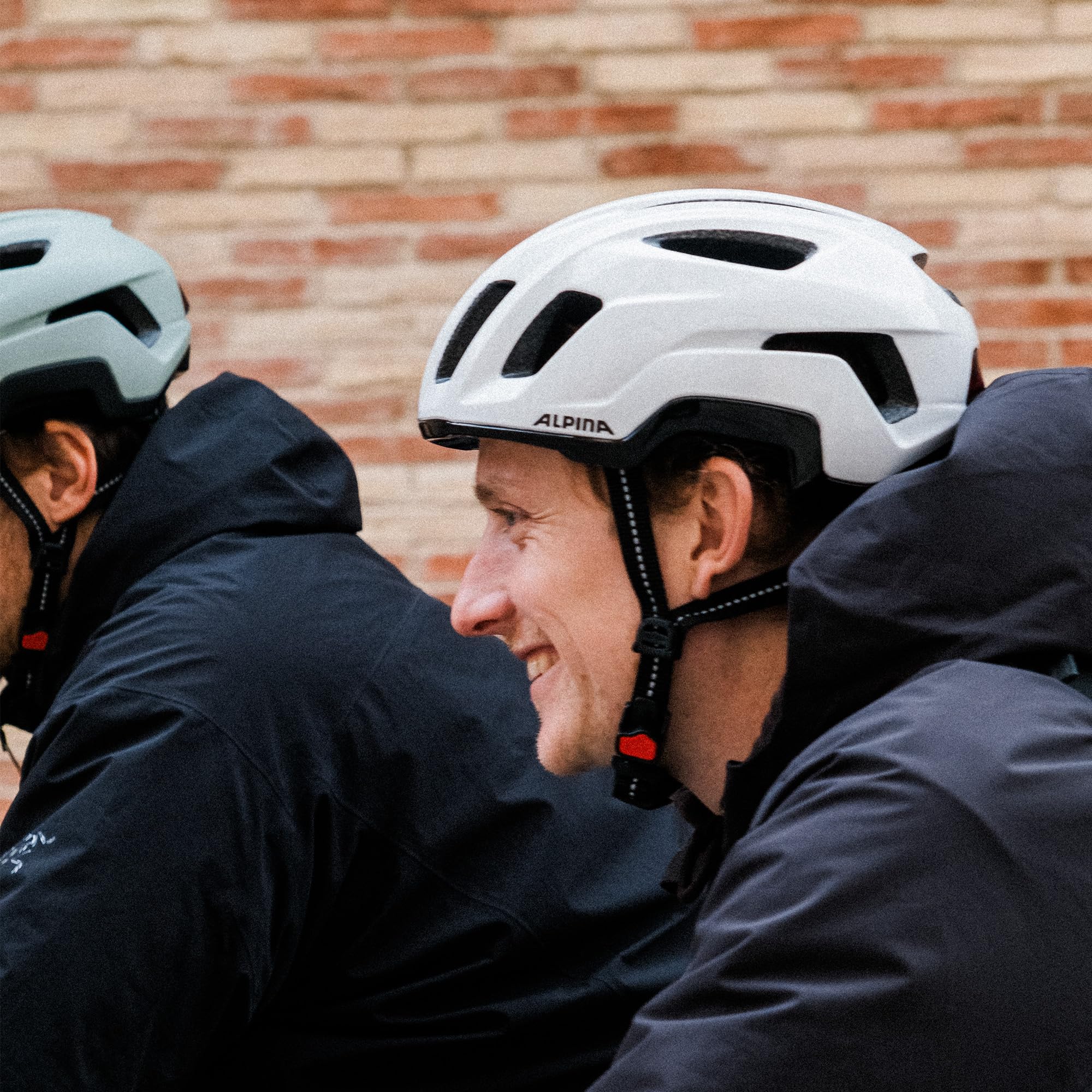 ALPINA Paranus Urban - Fahrradhelm mit LED-Rücklicht, Leichter Hi-EPS-Innenschale, großer Belüftung, individuell einstellbar und integriertes Insektennetz
