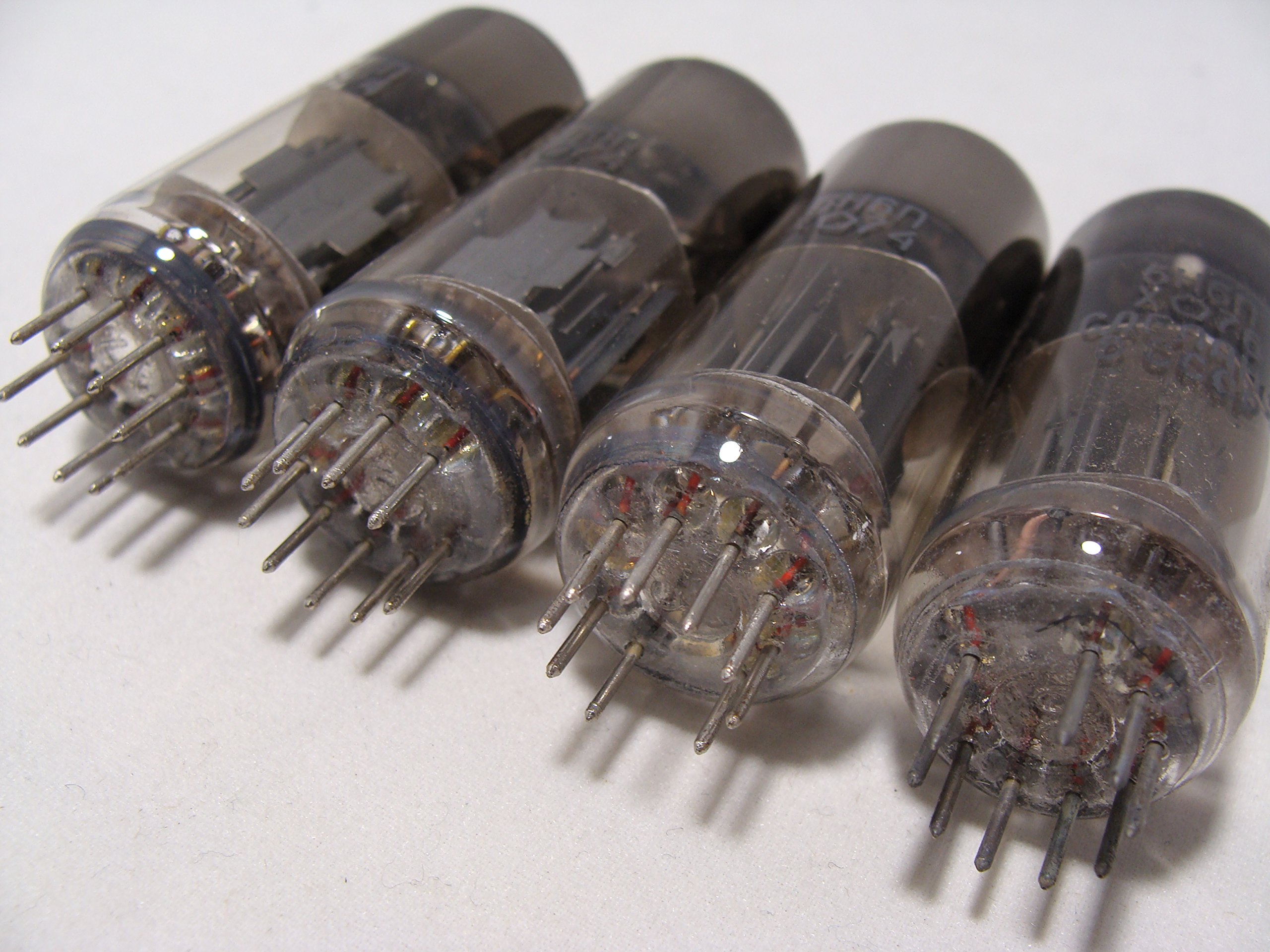 Amazon | ロシア製真空管 6N6P (6Н6П ECC99) NOVOSIBIRSK