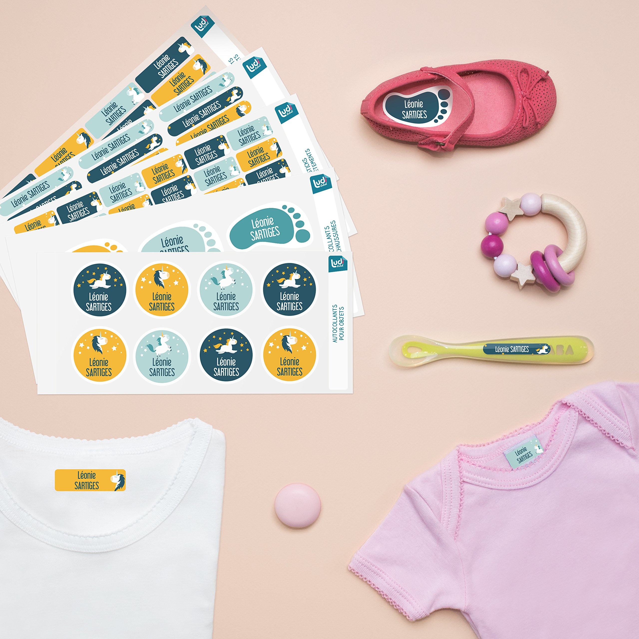 Pack 164 Étiquettes Crèche - Personnalisées pour Vêtements et Objets - Autocollantes et Thermocollantes - Licorne