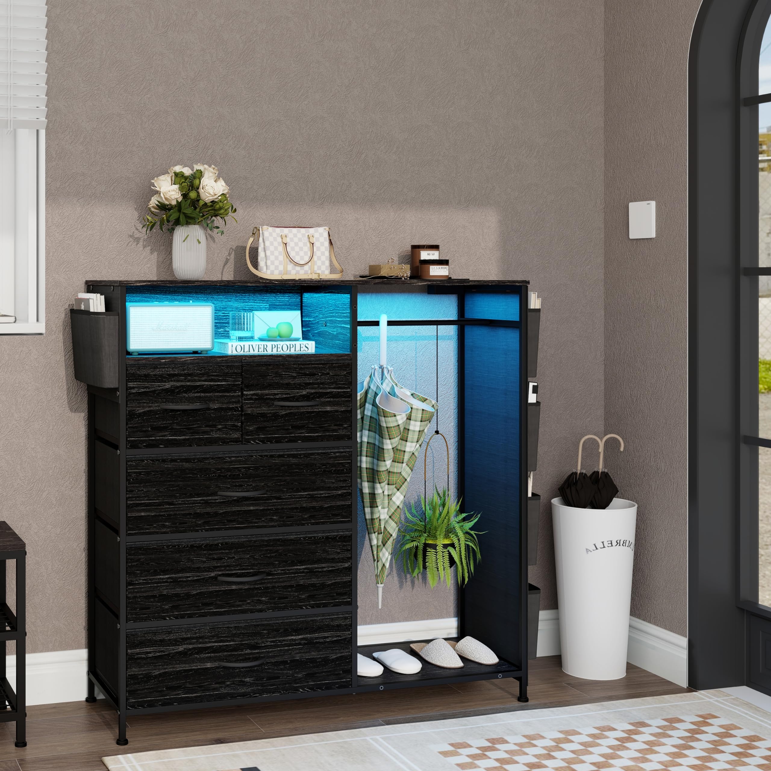 Cómoda para dormitorio con perchero, bolsillos laterales, cómoda de 5 cajones con estación de carga, luces LED, cómoda de almacenamiento negra para guardería, pasillo, armario, marco de acero 7