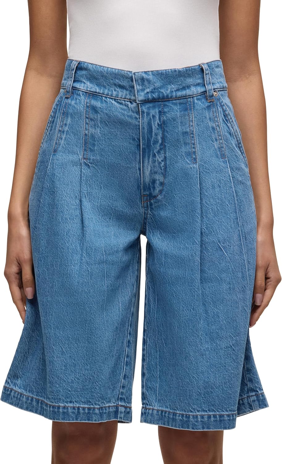 HUDSON Womens Clean Front Pleated Bermuda Short - Image 4