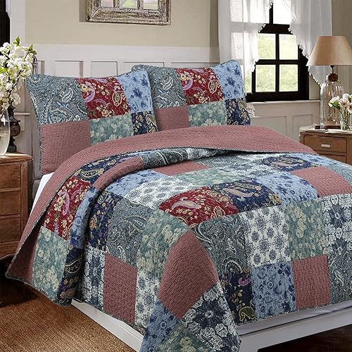 Miniatura 13 de Cozy Line Home Fashions Juego de ropa de cama reversible de 100 % algodón, diseño de retazos rojos con estampado floral de cachemira y volantes