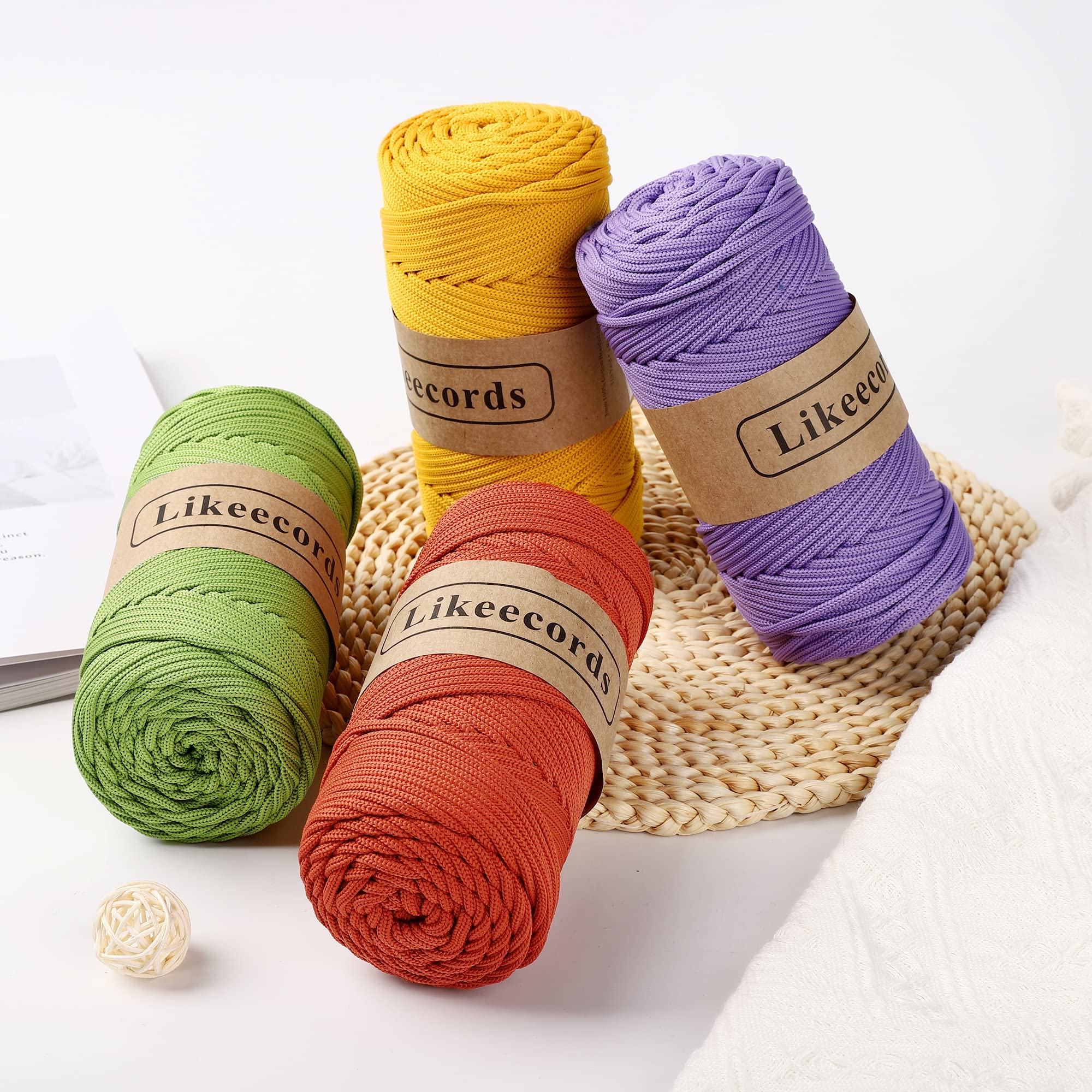 Likeecords Cordon macramé en Polyester tressé de 4 mm - Fil élastique pour Crochet de Boucles de Sac pour projets d'artisanat, suspensions de Plantes, Sacs et Accessoires d'intérieur - 128 m - Noir