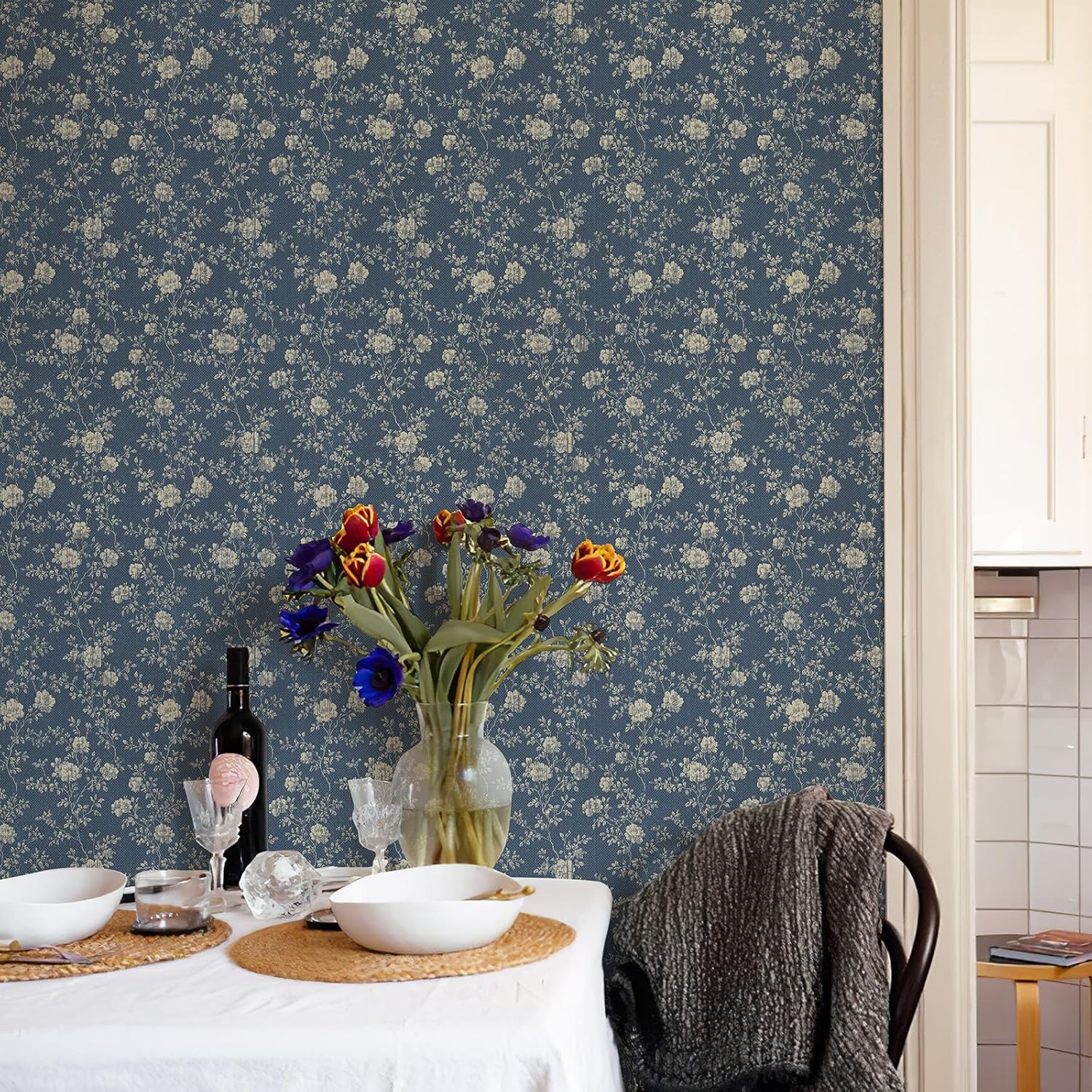 JiffDiff Vintage Floral Peel and Stick Wallpaper, 17.3" x 400" Small Floral Removable Renter Friendly Contact Paper for Walls, Drawers, Shelves, Renter Friendly (48.1 sq. ft Blue)