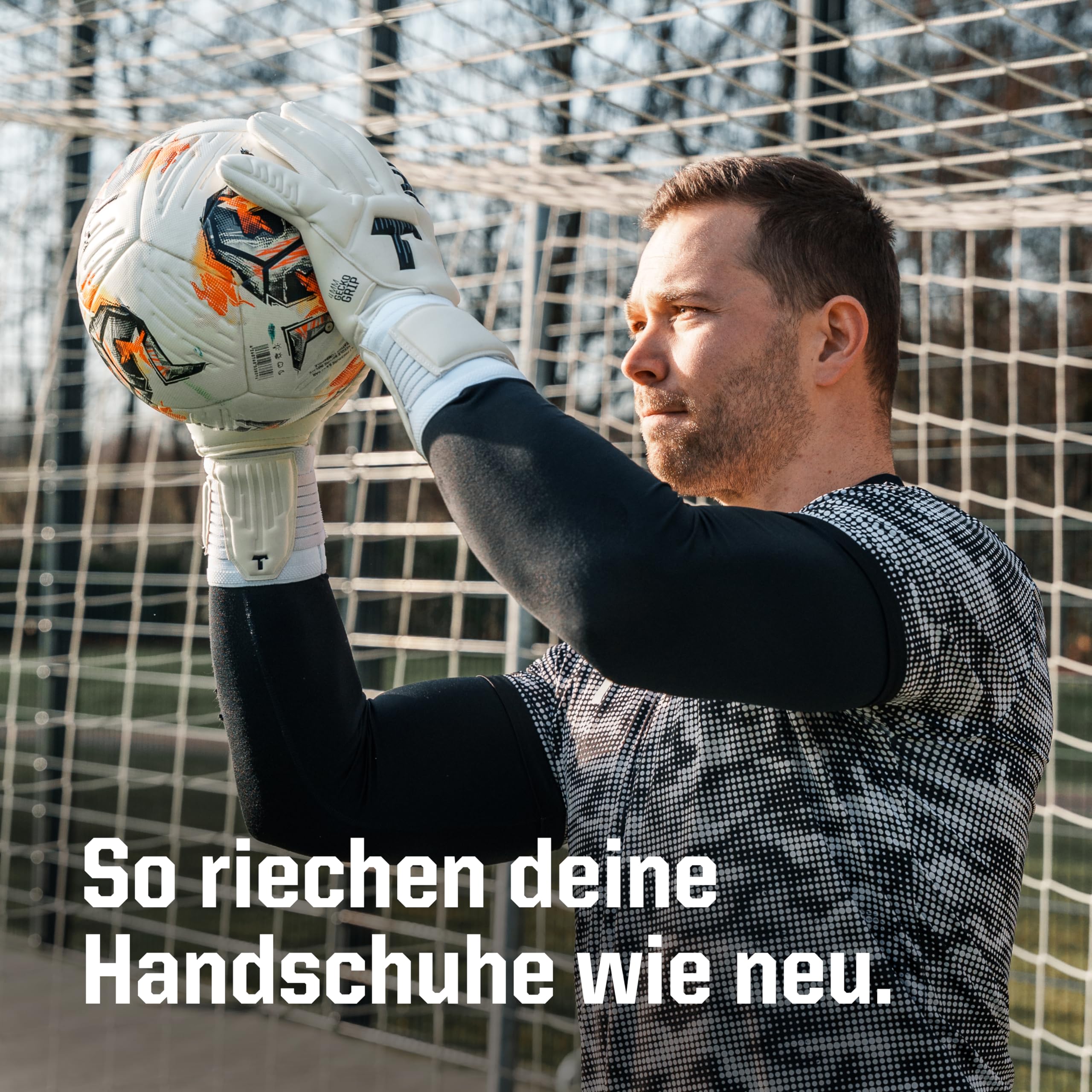 T1TAN TURBOCLEAN & TURBOFRESH Torwarthandschuh Reiniger, 200ml, Latex-Reinigung für maximalen Grip & Innenraum-Geruchsentferner gegen Bakterien, erhält Performance & langanhaltende Frische