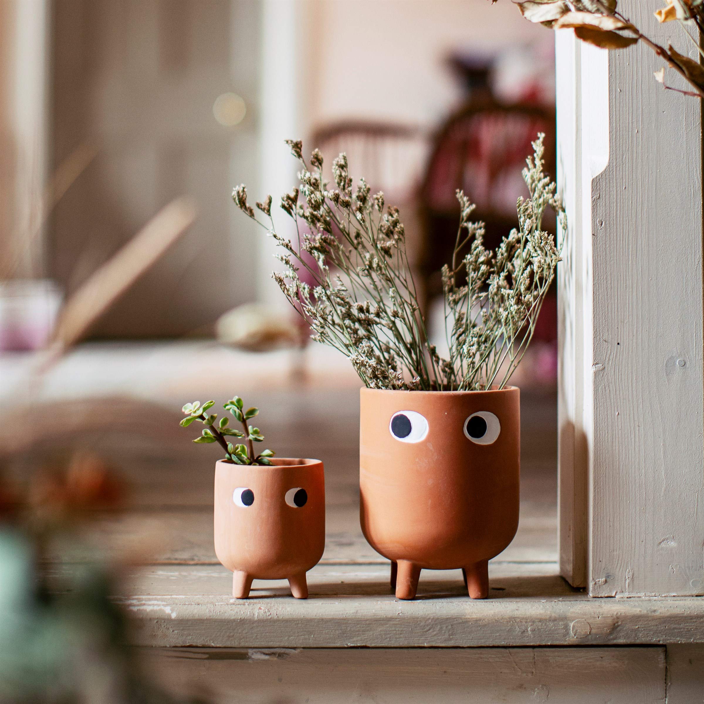 Sass & Belle Little Leggy Terracotta Blumentopf – Mit Süßen Augen, Böhmisch, 10x8 Cm