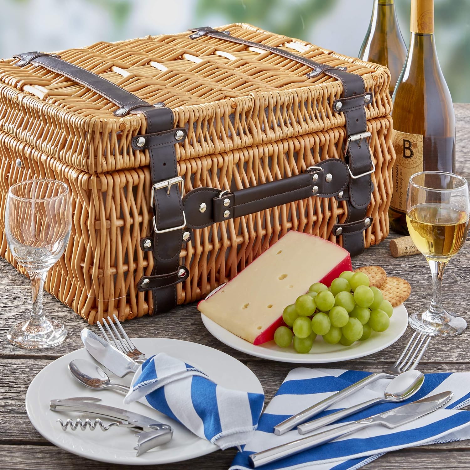Hoan Picnic Basket Set with Utensils and Dinnerware, 2 Person