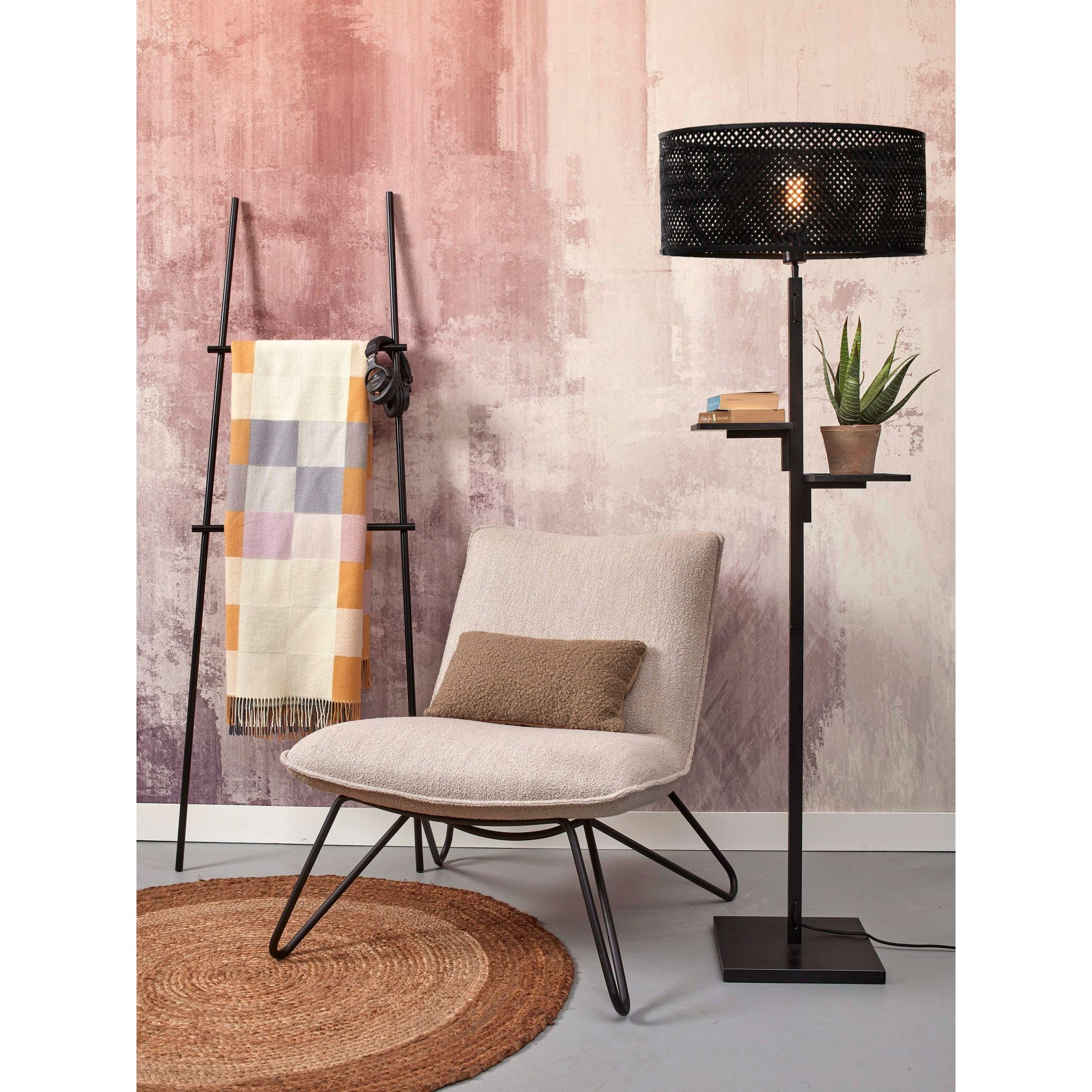 Good&Mojo [W] Lampe sur pied Java avec étagère Noir 50 x 22 cm