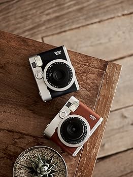 Câmera Instantânea Fujifilm Instax Mini 90 Neo Classic - Marrom