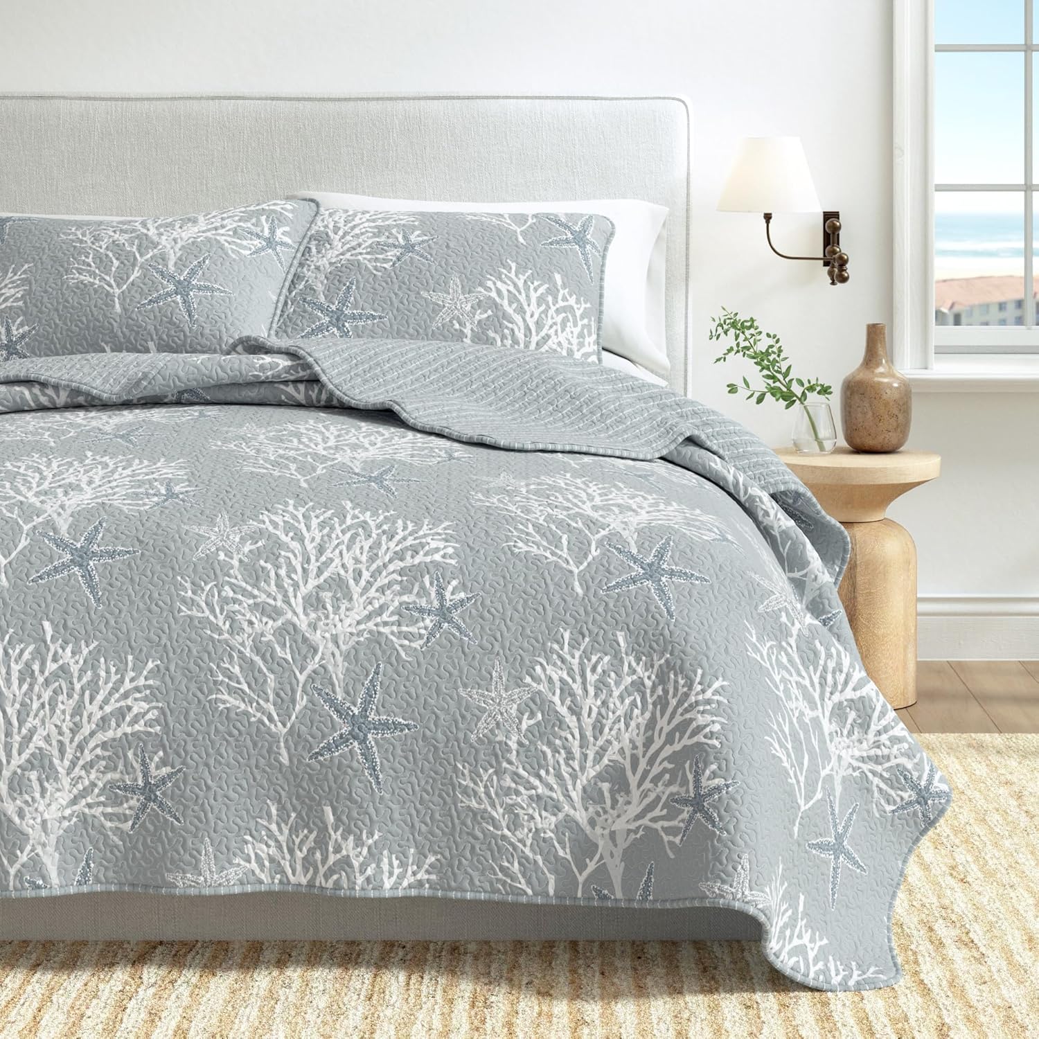Great Bay Home Coastal Quilt Set - 3-Piece Full/Queen Size Nautical Bedding Set - Lightweight, All-Season, Reversible Bedspread (Pearl Blue)