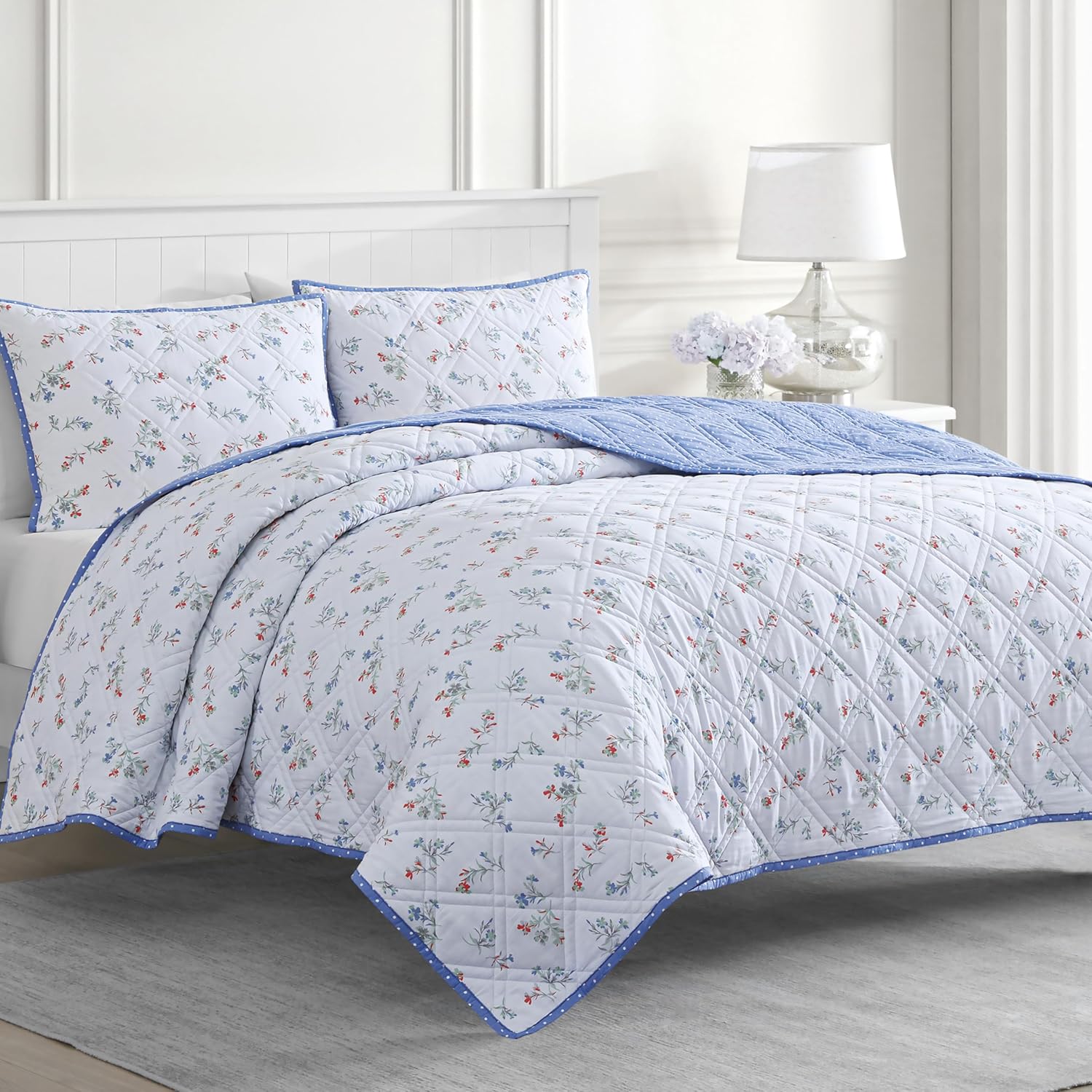MARTHA STEWART 100% Cotton 2 Piece Reversible Quilt Set, Washed, Percale, Light Blue/White, 1 Quilt, 1 Std Sham, Soft and Breathable, Lightweight, Ditsy Floral Printed Bedspread, Twin Size