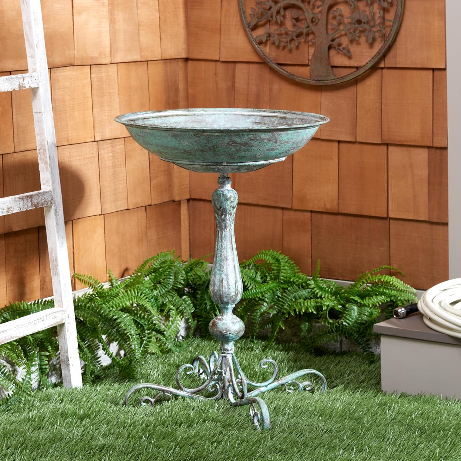 SAFAVIEH Outdoor Collection Orian Antique Dark Green Wrought Iron Bird Bath
